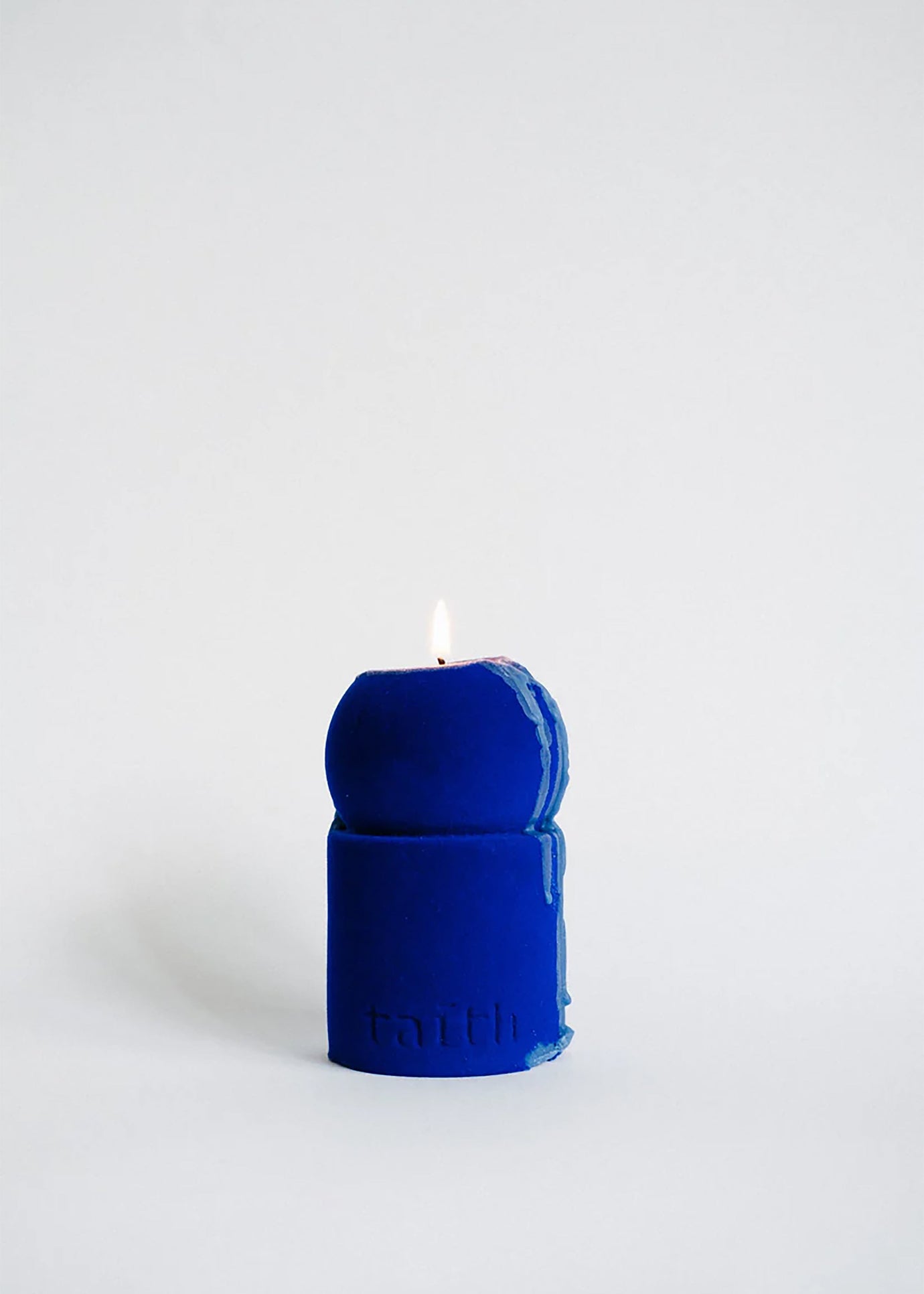 Taith Velvet Lulu Candle - Blue