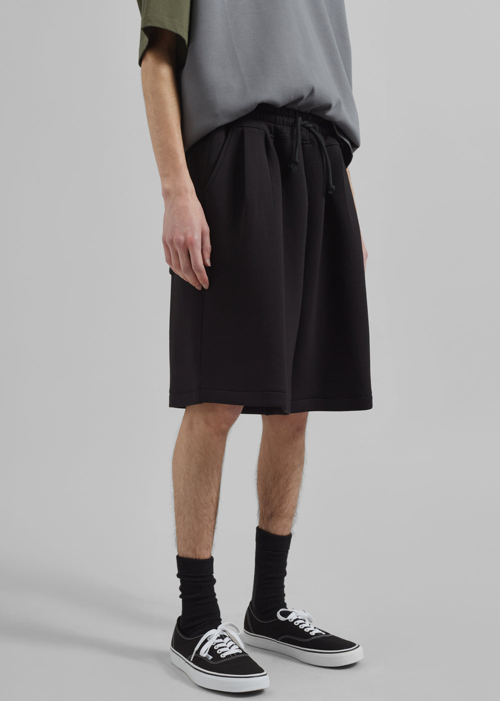 Tate Sweat Shorts - Black - 1