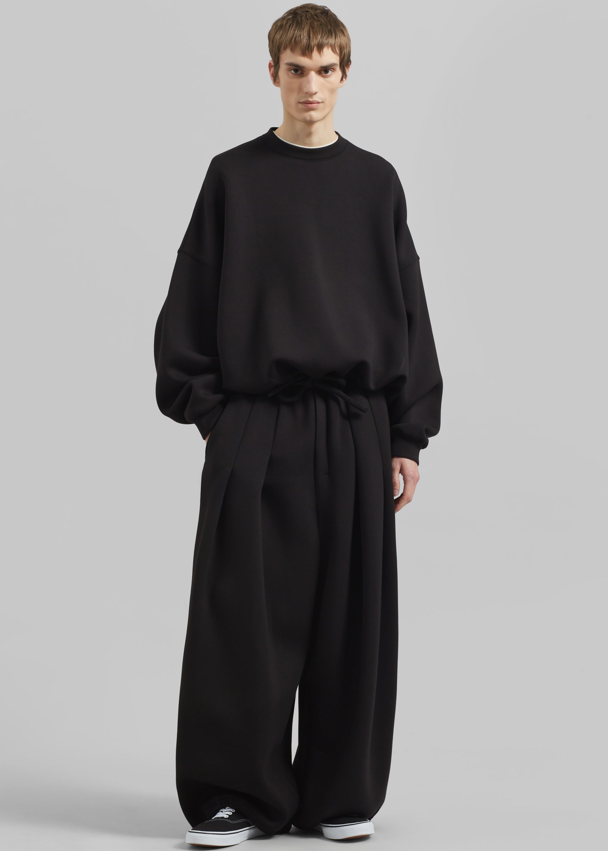 Shop the look image for Tate Sweatshirt - Black