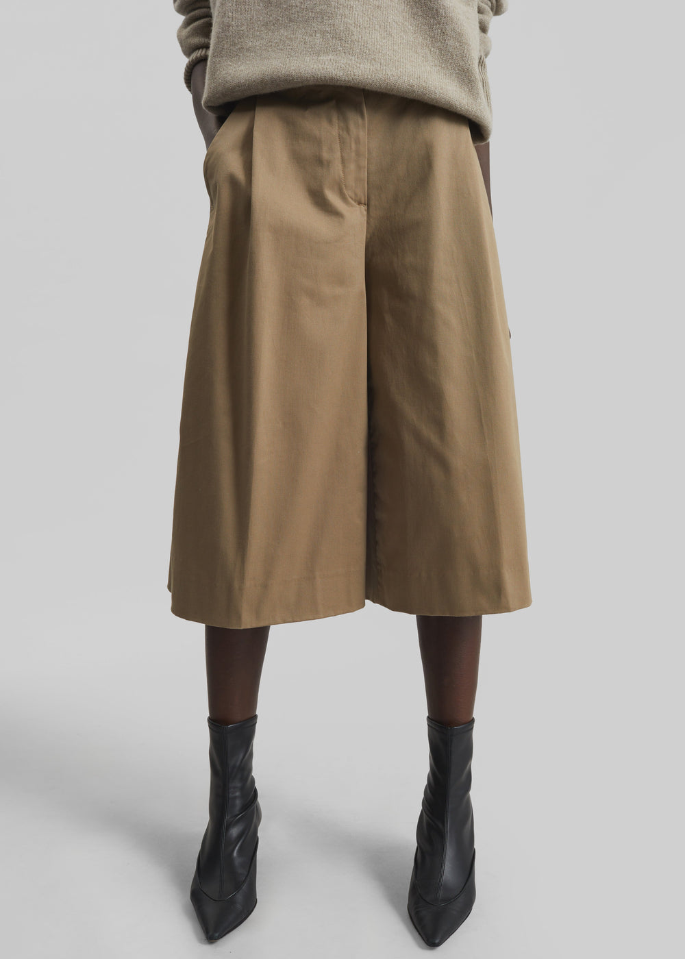 TheLatest Dakota Bermuda Shorts - Cognac - 1