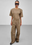 TheLatest Deva Gabardine Trousers - Cognac