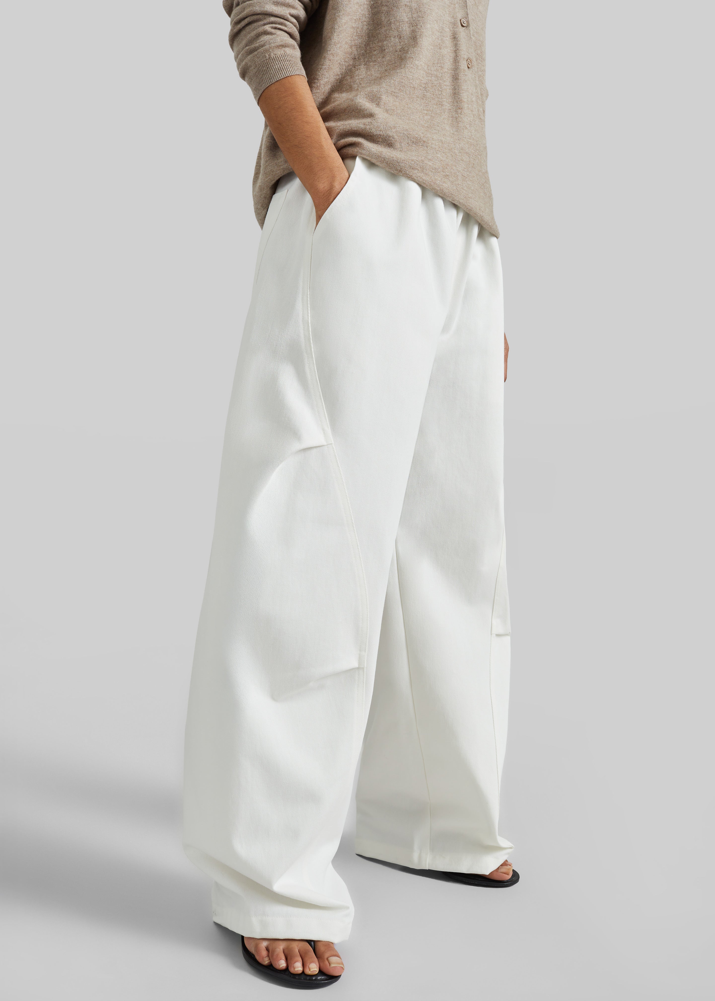 Tulsa Curved Pants - White – The Frankie Shop Europe