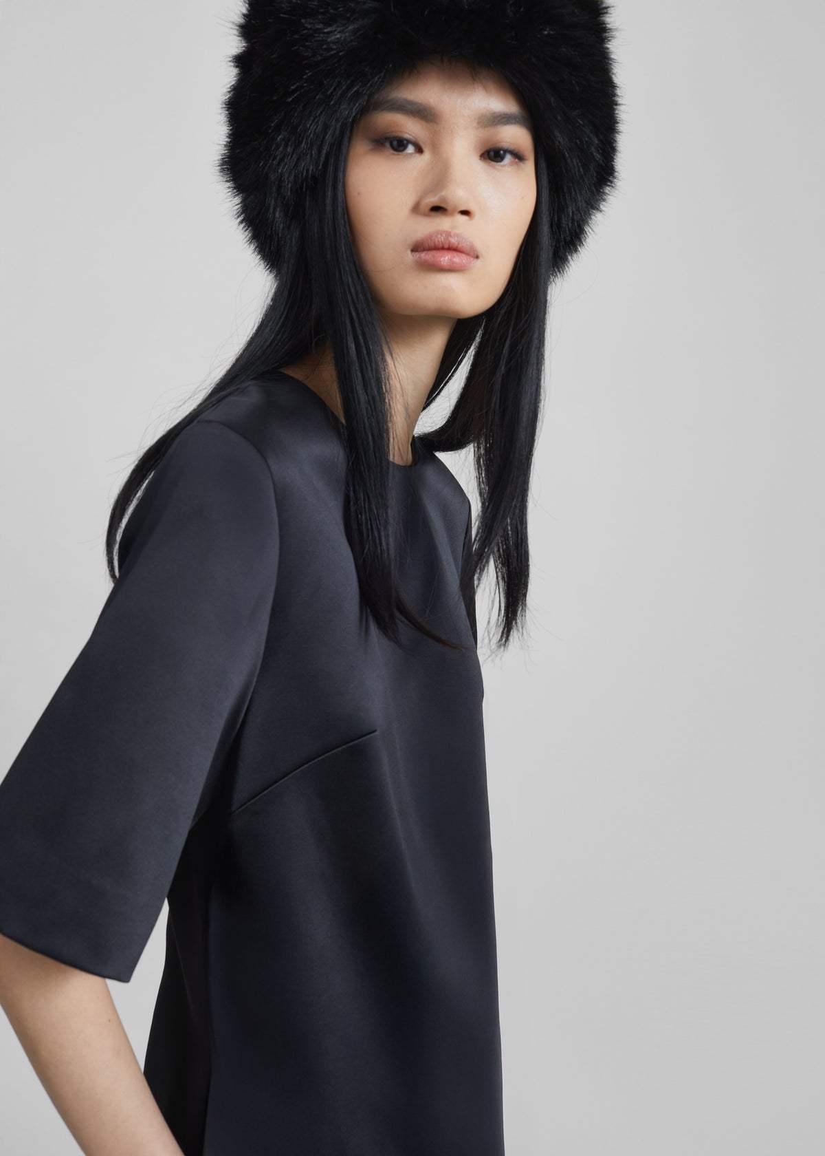 Umea Faux Fur Hat - Black - 9