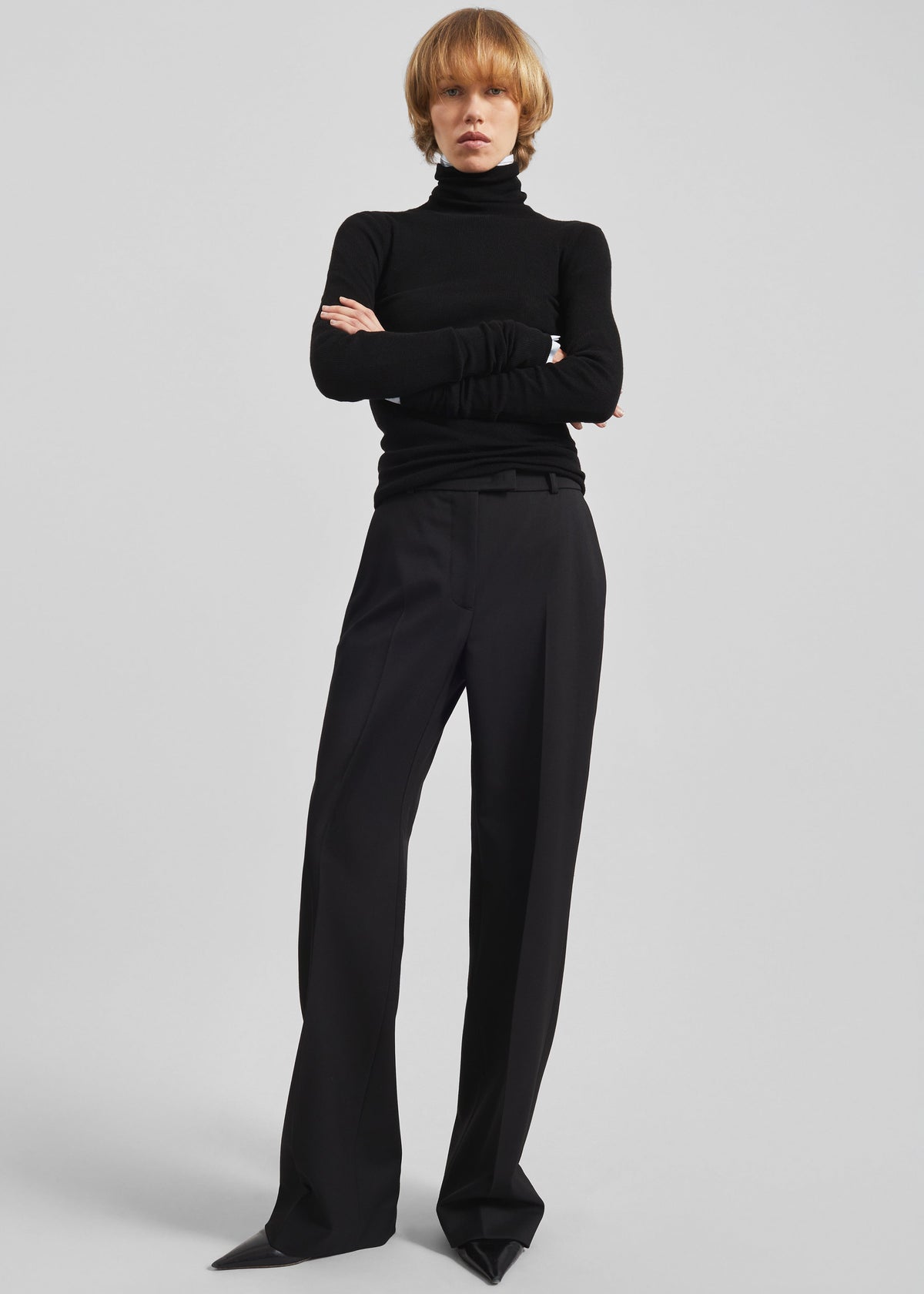 Utica Thin Turtleneck Sweater - Black - 6