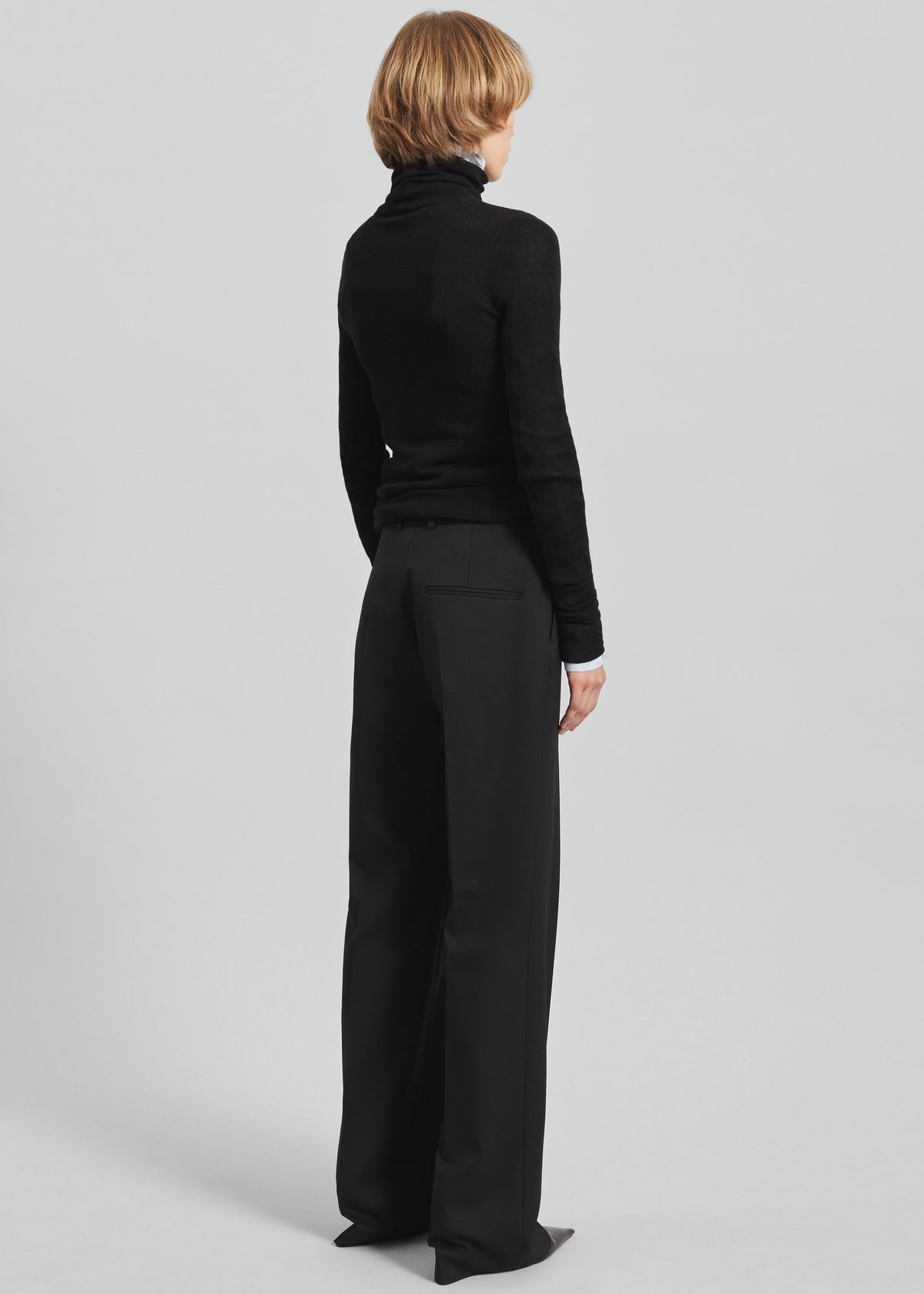 Utica Thin Turtleneck Sweater - Black - 7