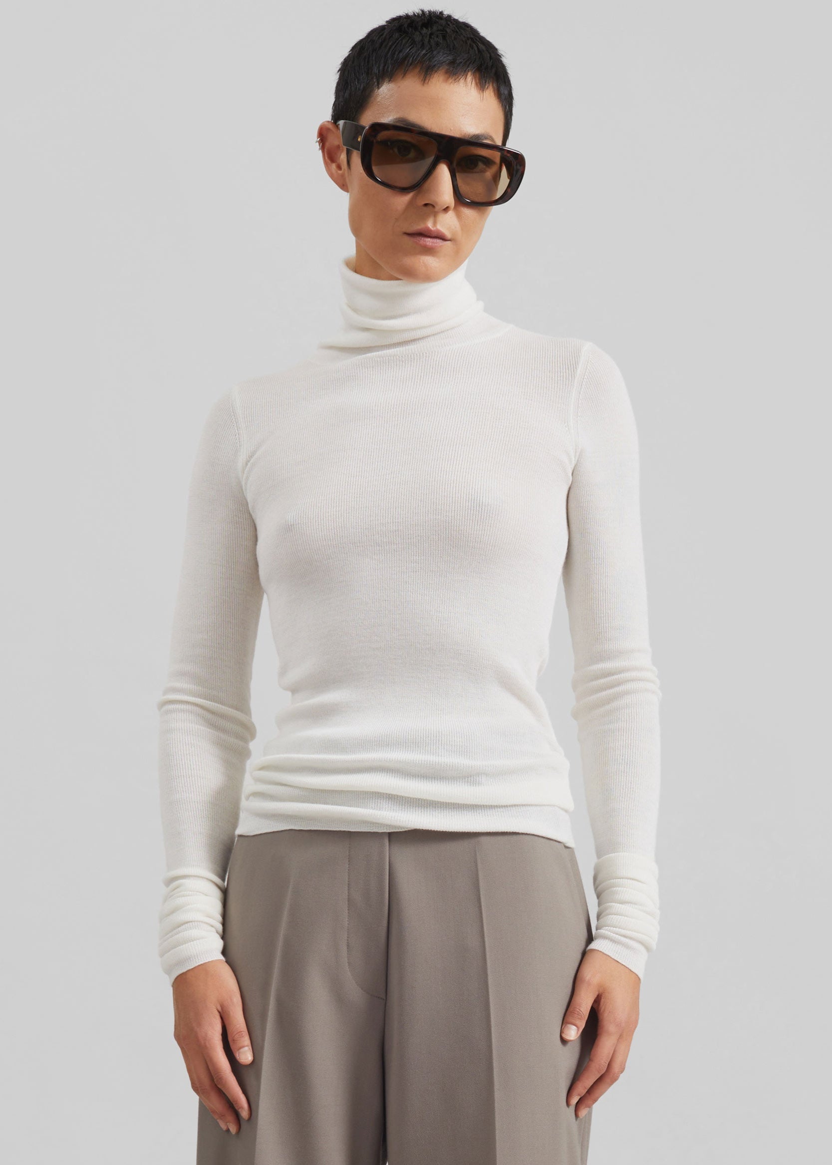 Utica Thin Turtleneck Sweater - Ivory - 2