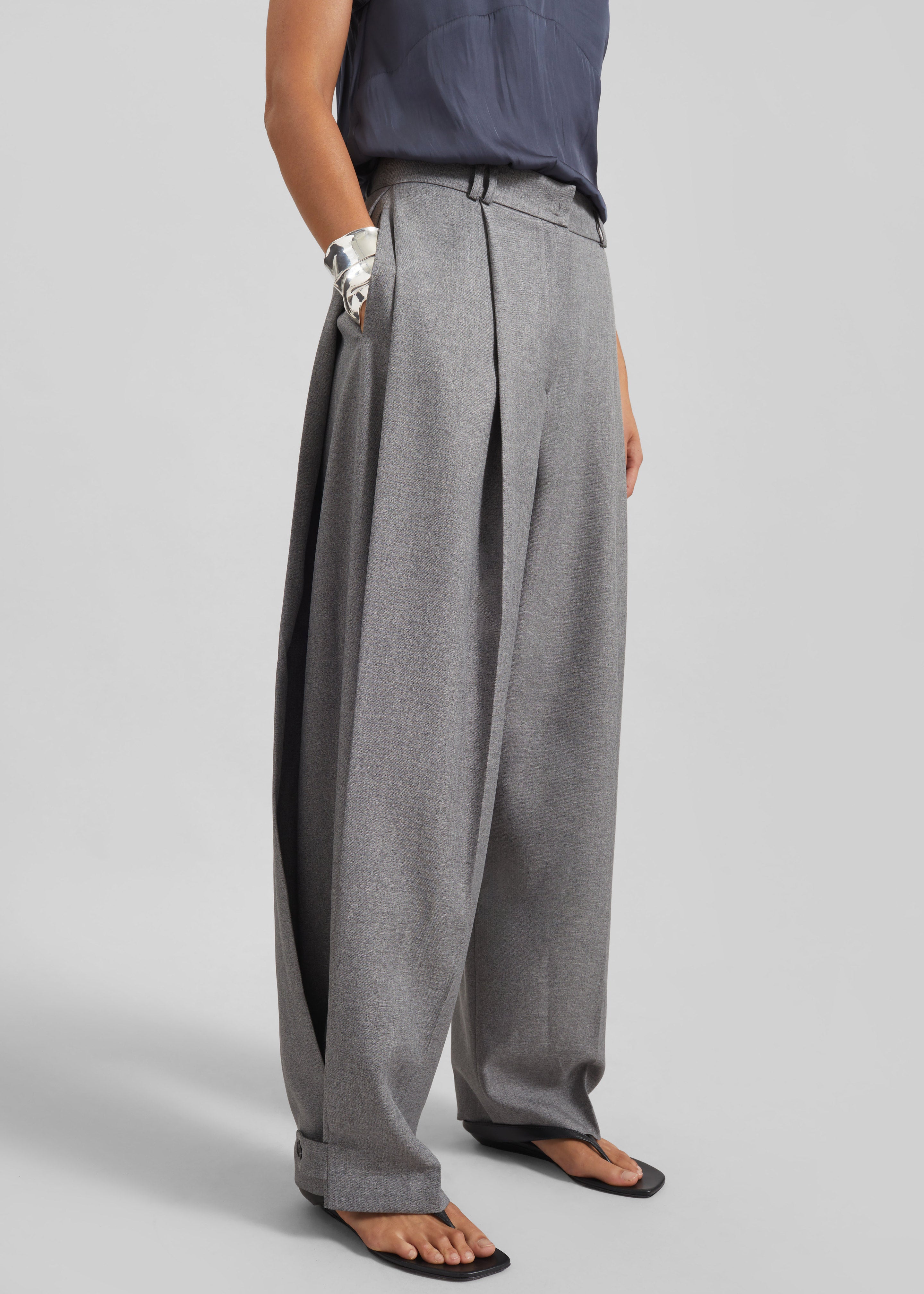 Vallsta Tailored Trousers - Grey Melange – The Frankie Shop Europe