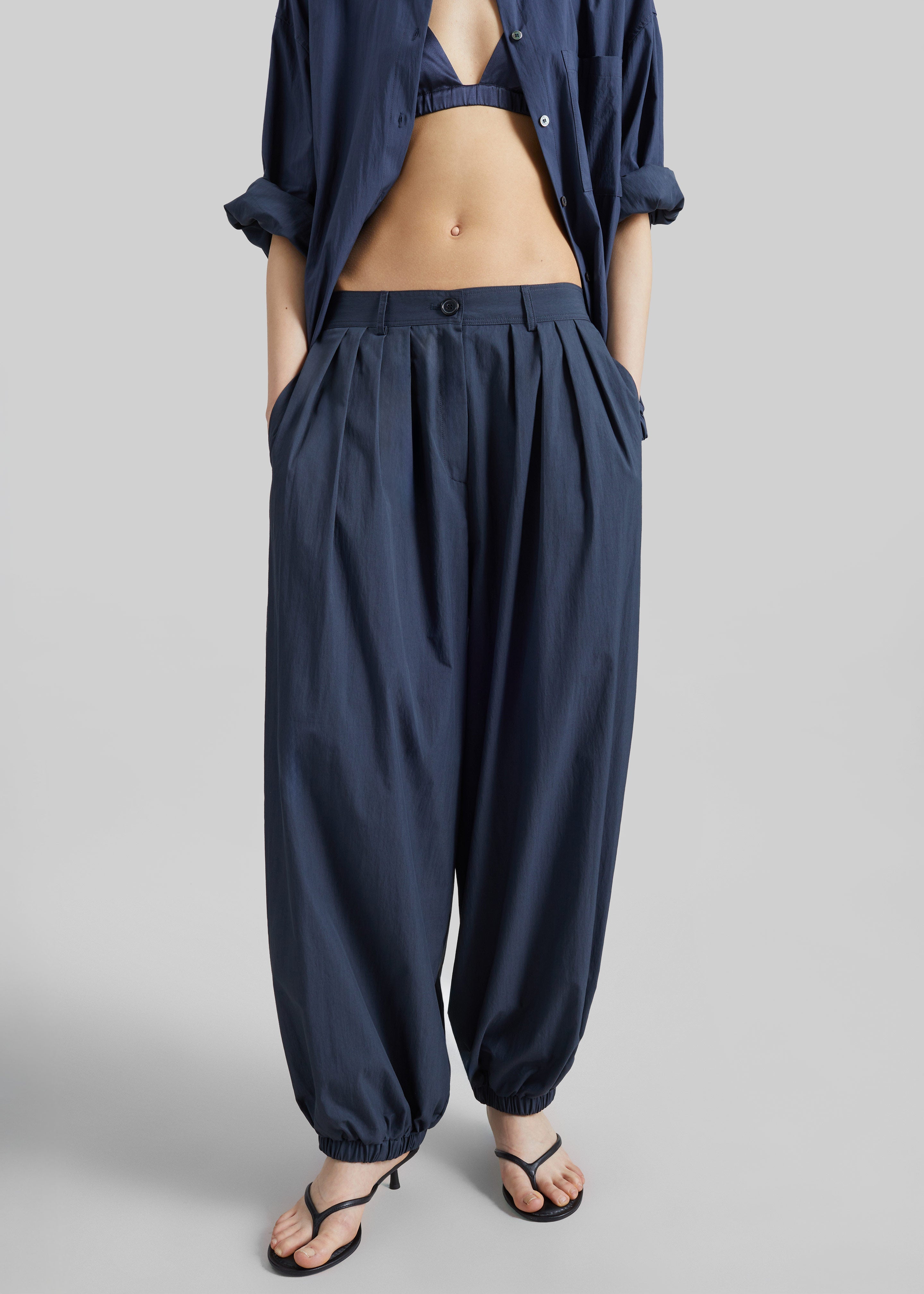 Vannes Balloon Pants - Navy – The Frankie Shop Europe