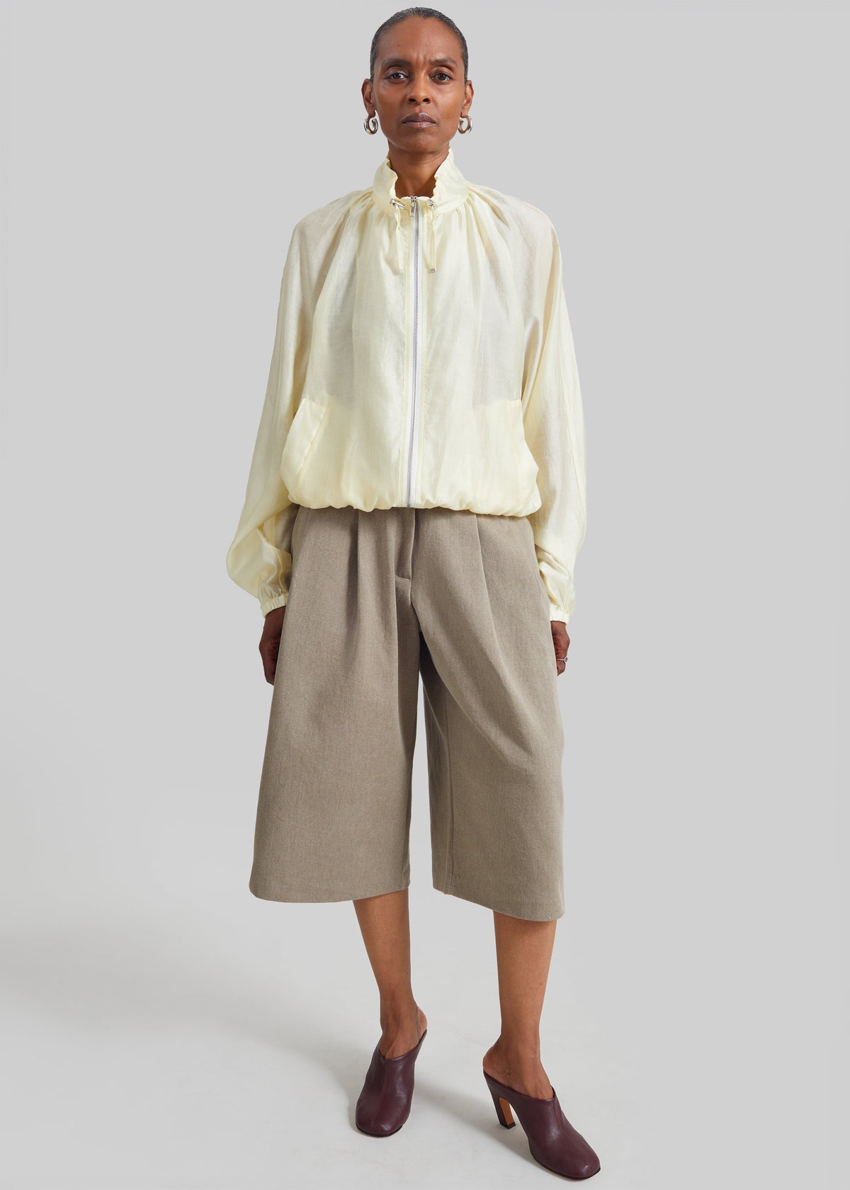 Varesse Twill Bermuda Shorts - Taupe