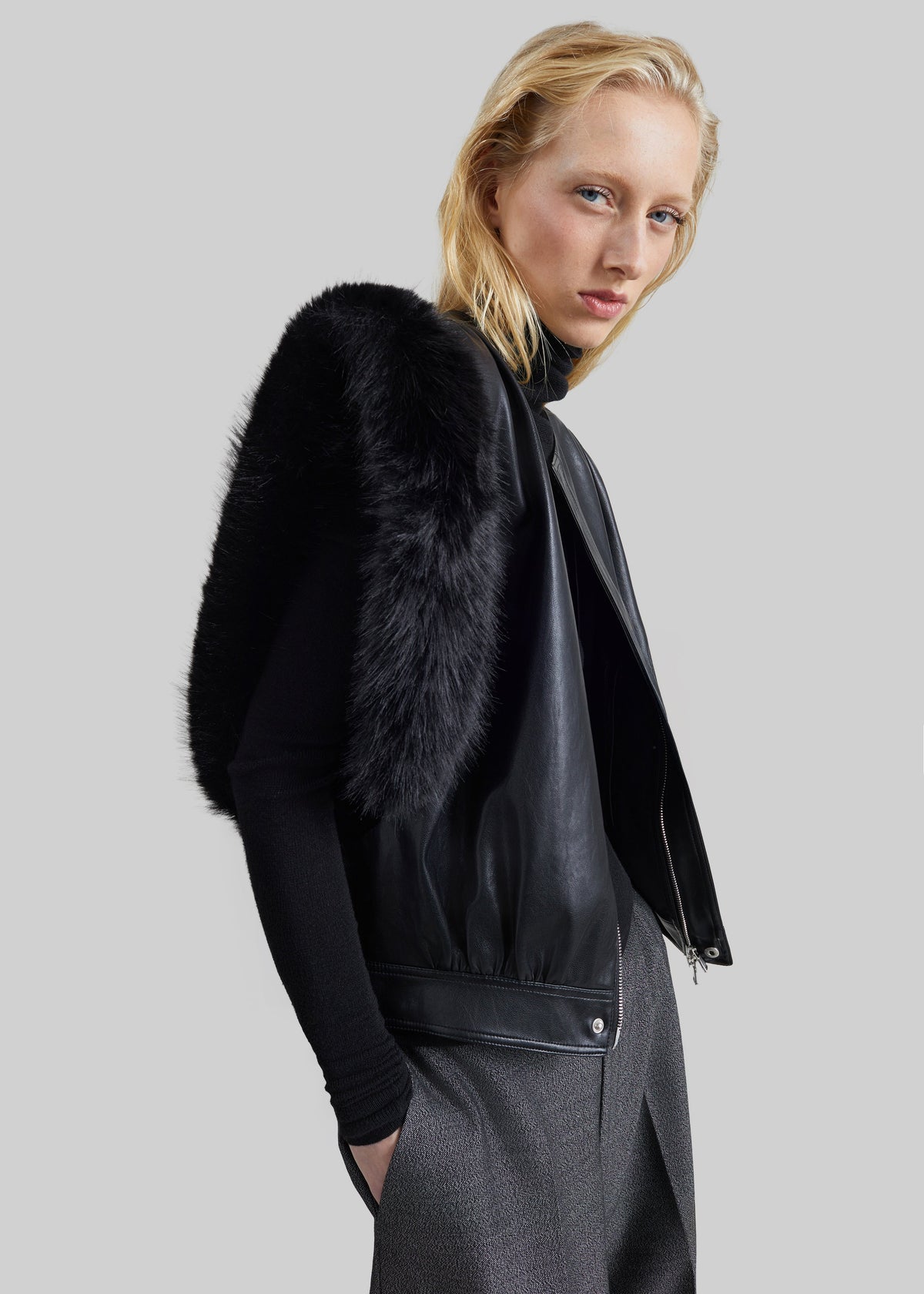 Gilet Vieste con giromanica in pelliccia sintetica- Nero