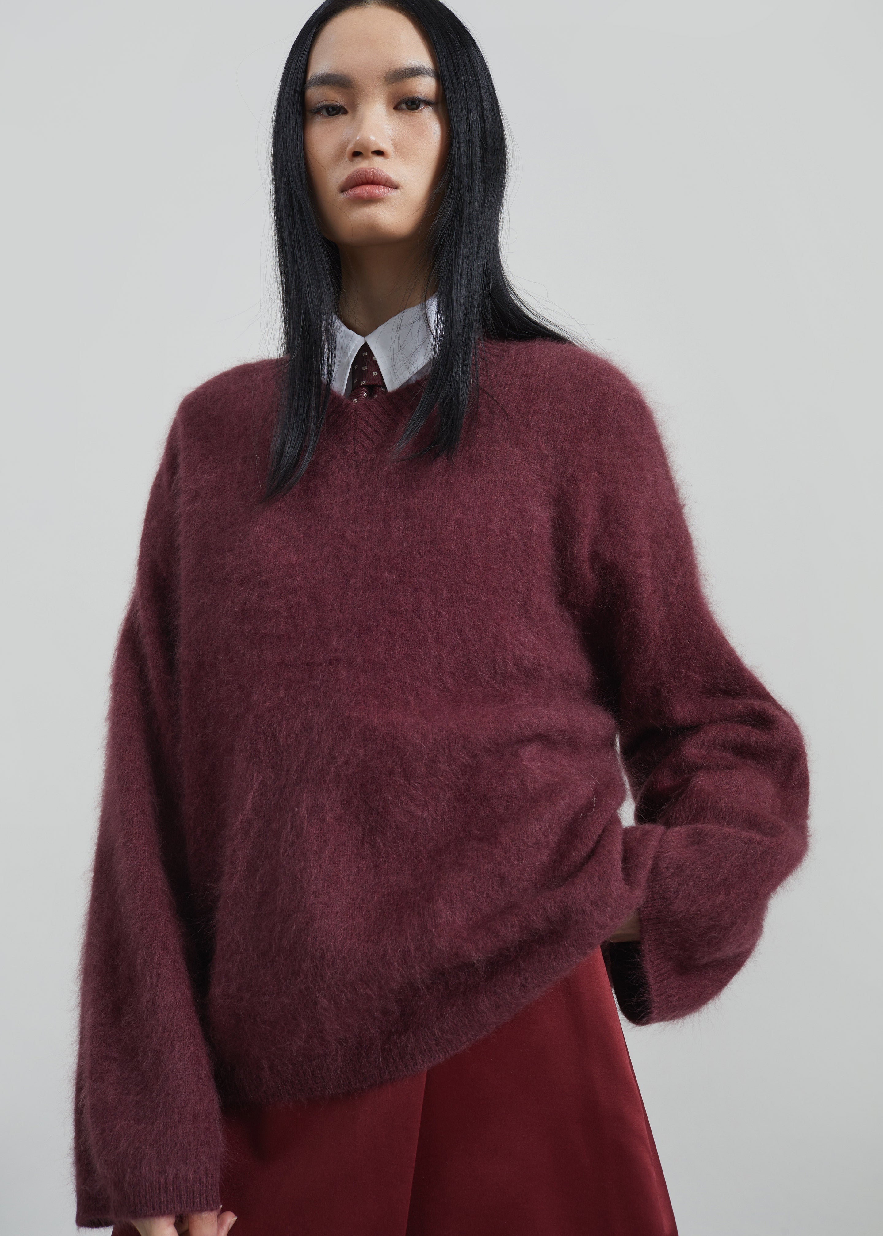 Vilhena Wool Fuzzy V-Neck Sweater - Burgundy - 6