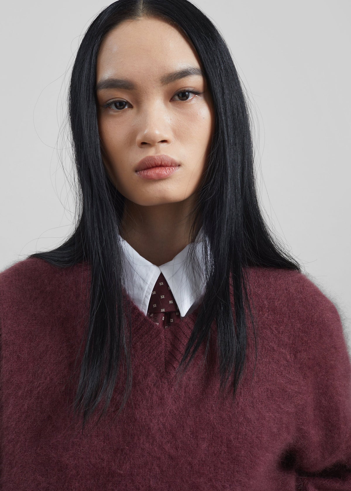 Vilhena Wool Fuzzy V-Neck Sweater - Burgundy - 3