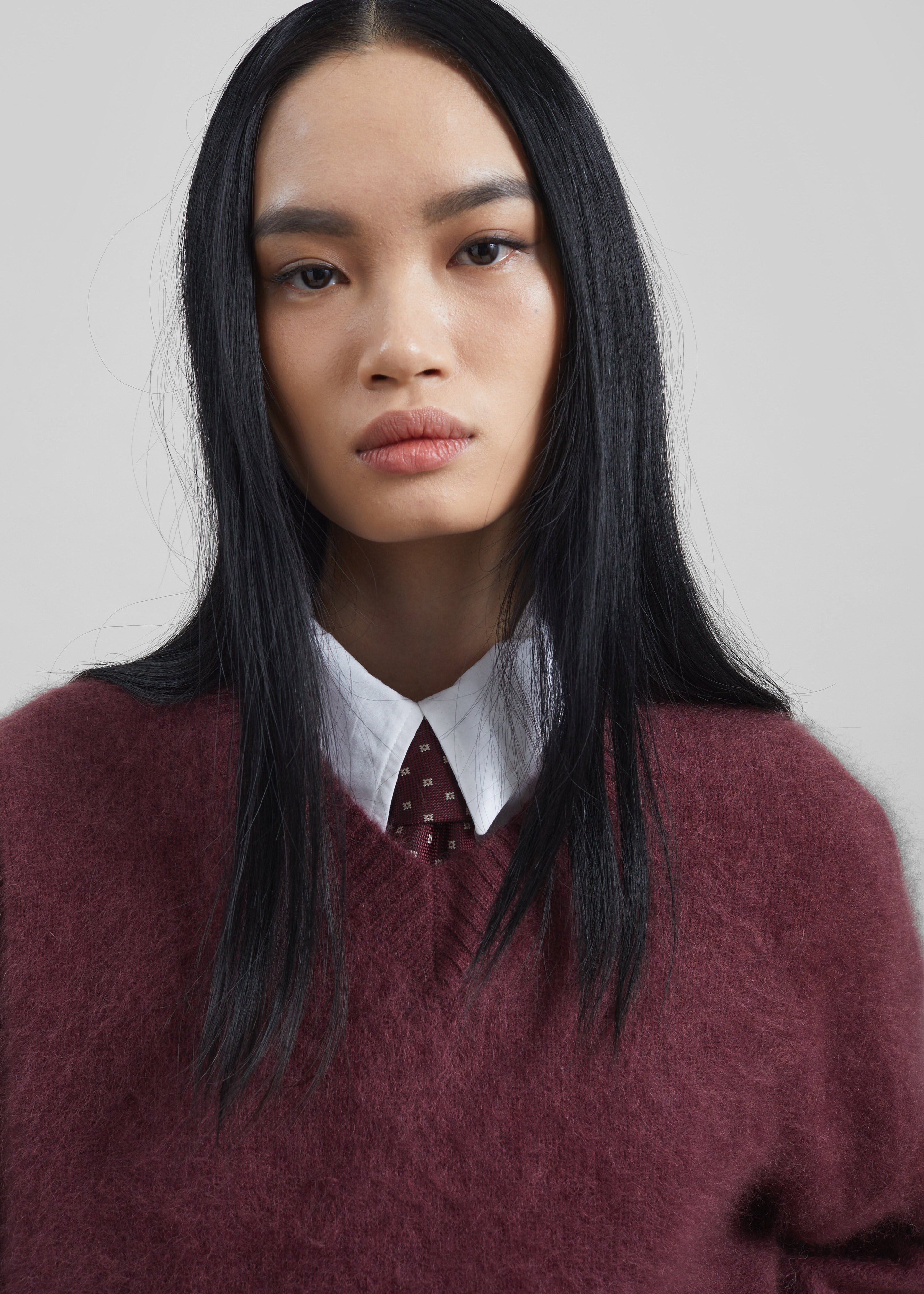 Vilhena Wool Fuzzy V-Neck Sweater - Burgundy - 3