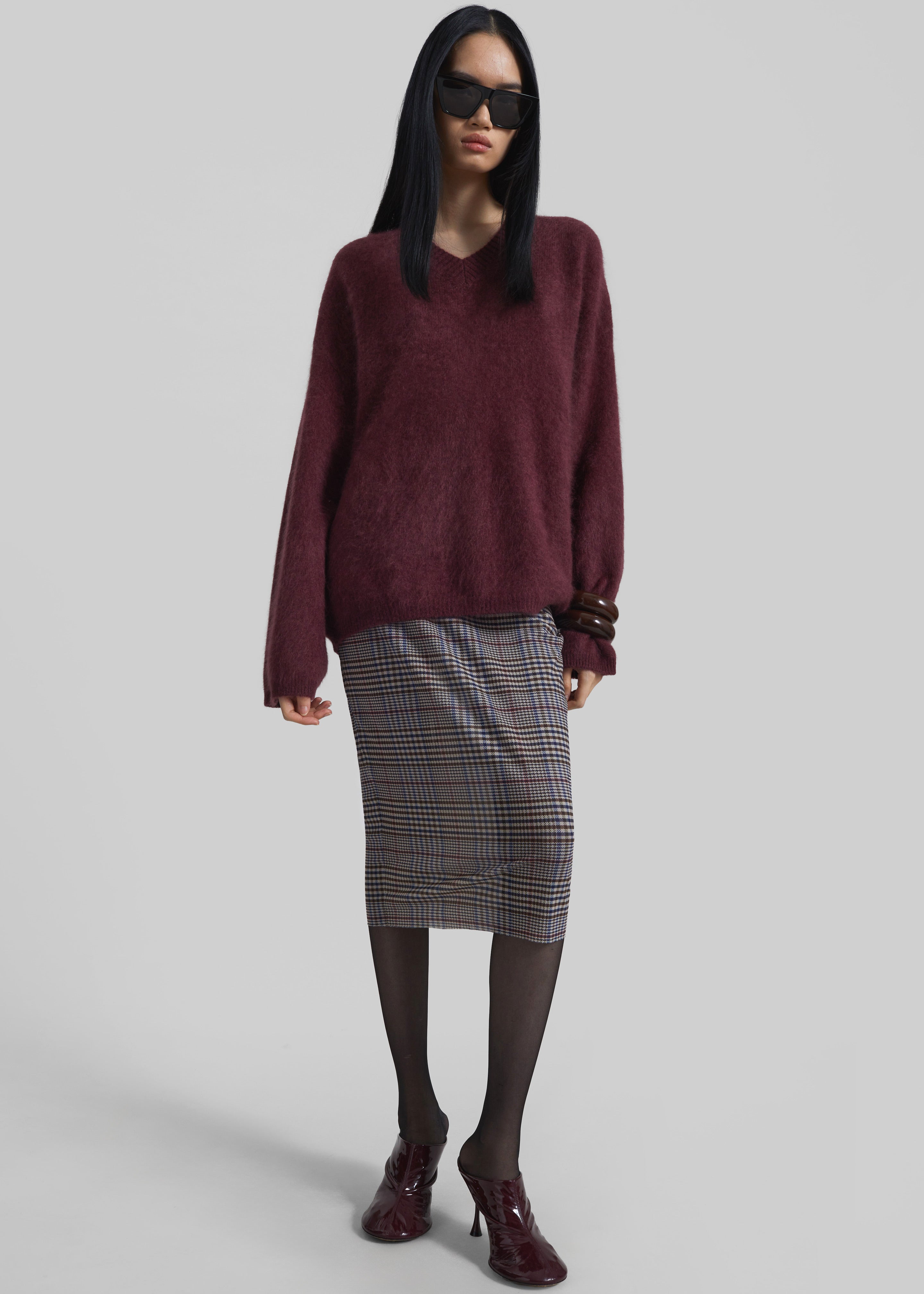 Vilhena Wool Fuzzy V-Neck Sweater - Burgundy - 7