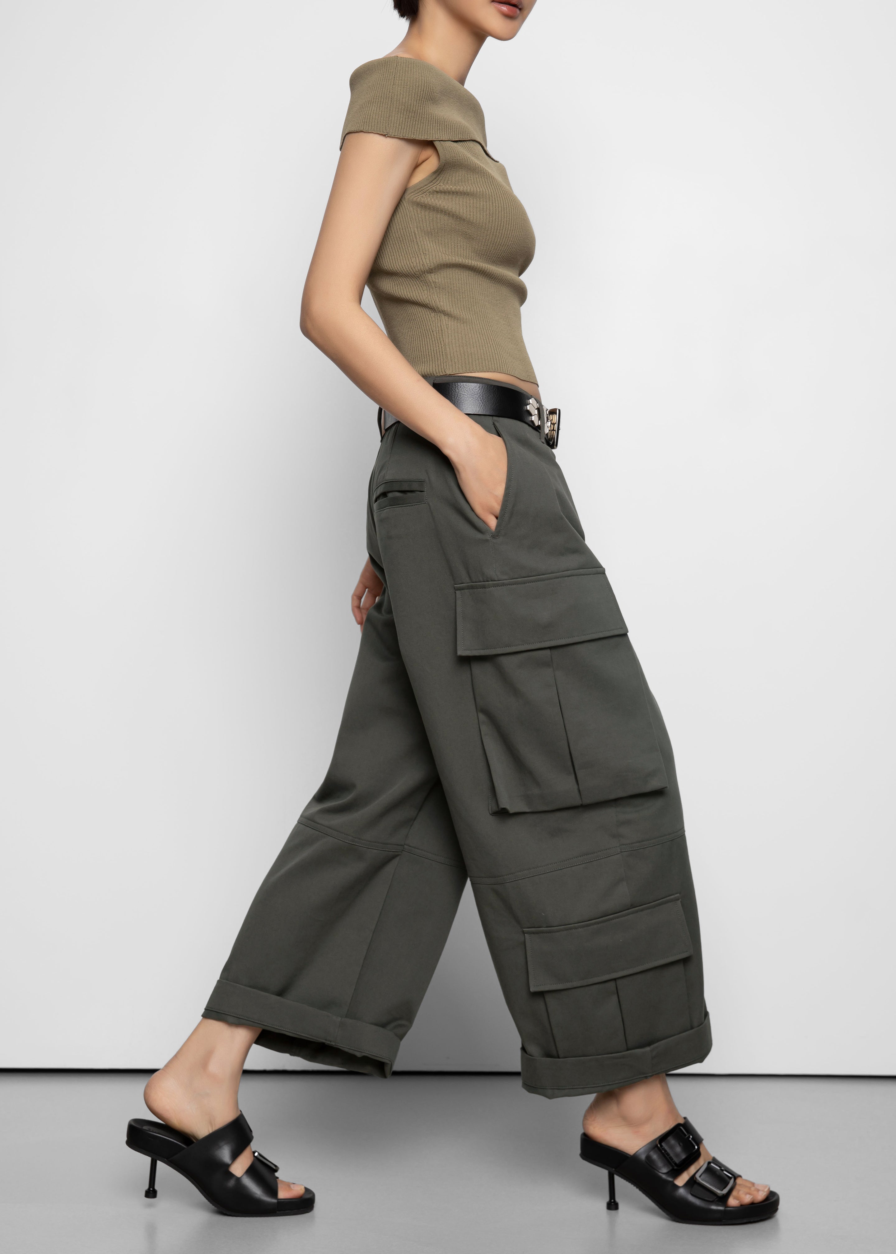 Villeron Cropped Cargo Pants - Dark Olive - 1