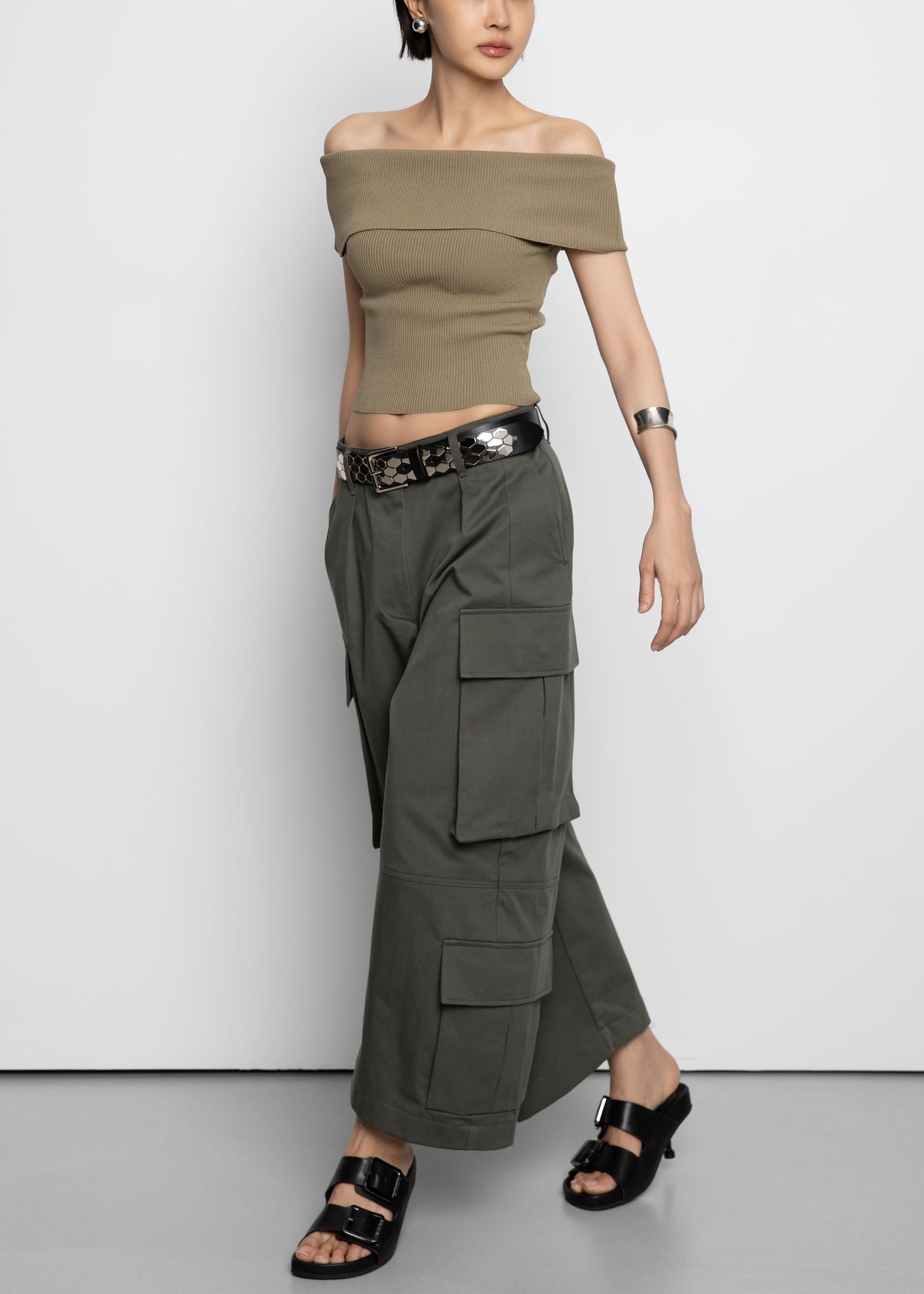 Villeron Cropped Cargo Pants - Dark Olive - 5