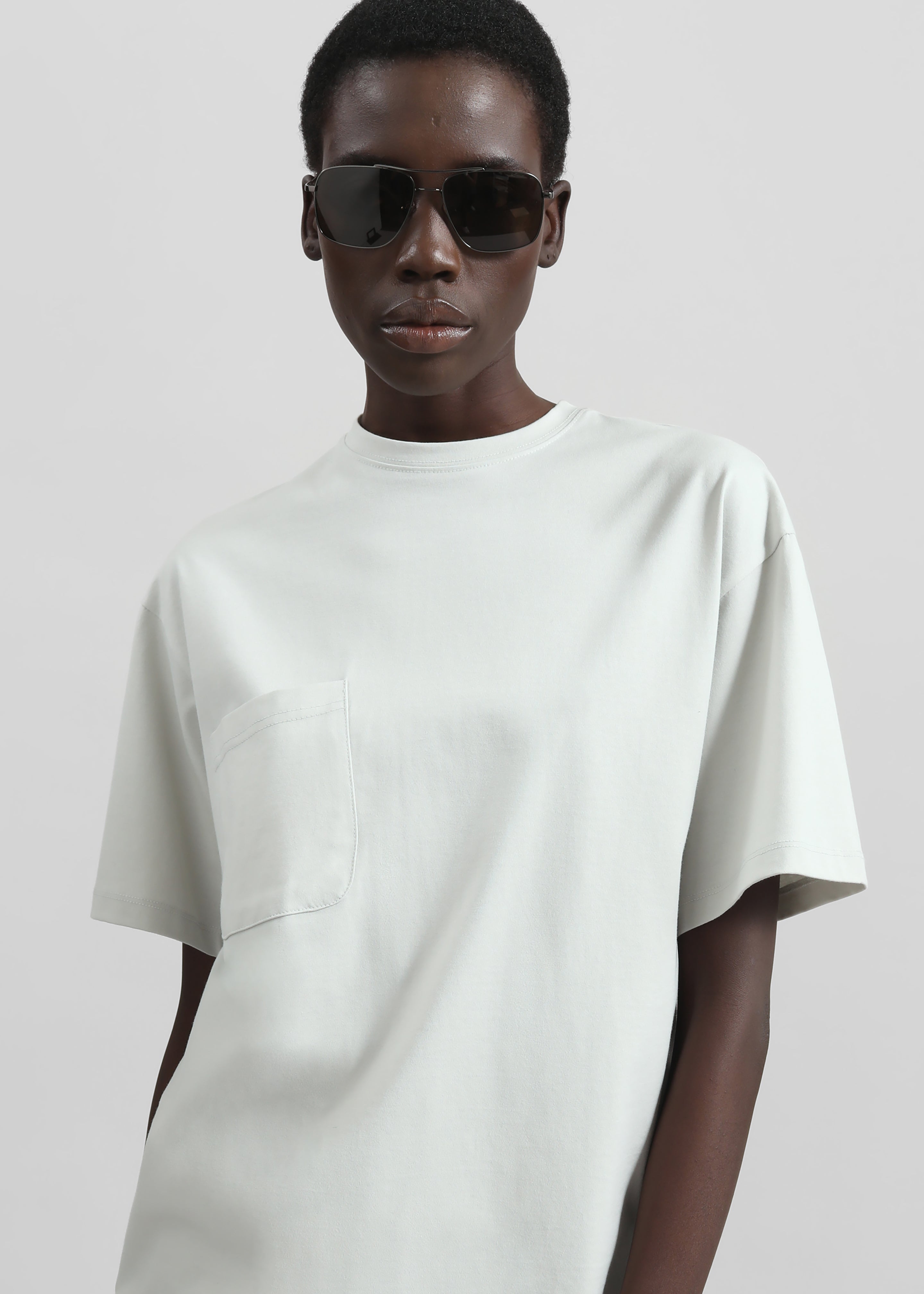 Yuri Oversized Tee - Light Grey - 2