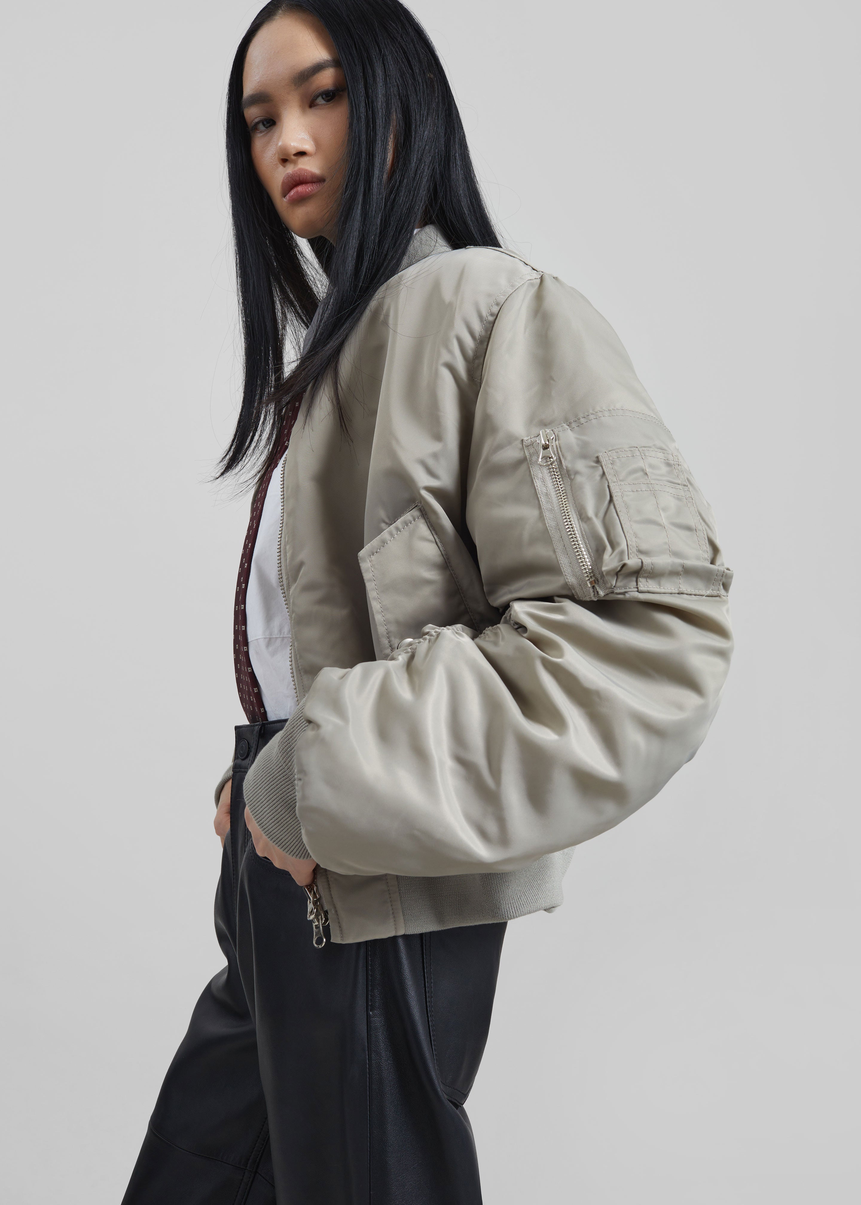 Zernez Cropped Bomber Jacket - Stone – The Frankie Shop Europe