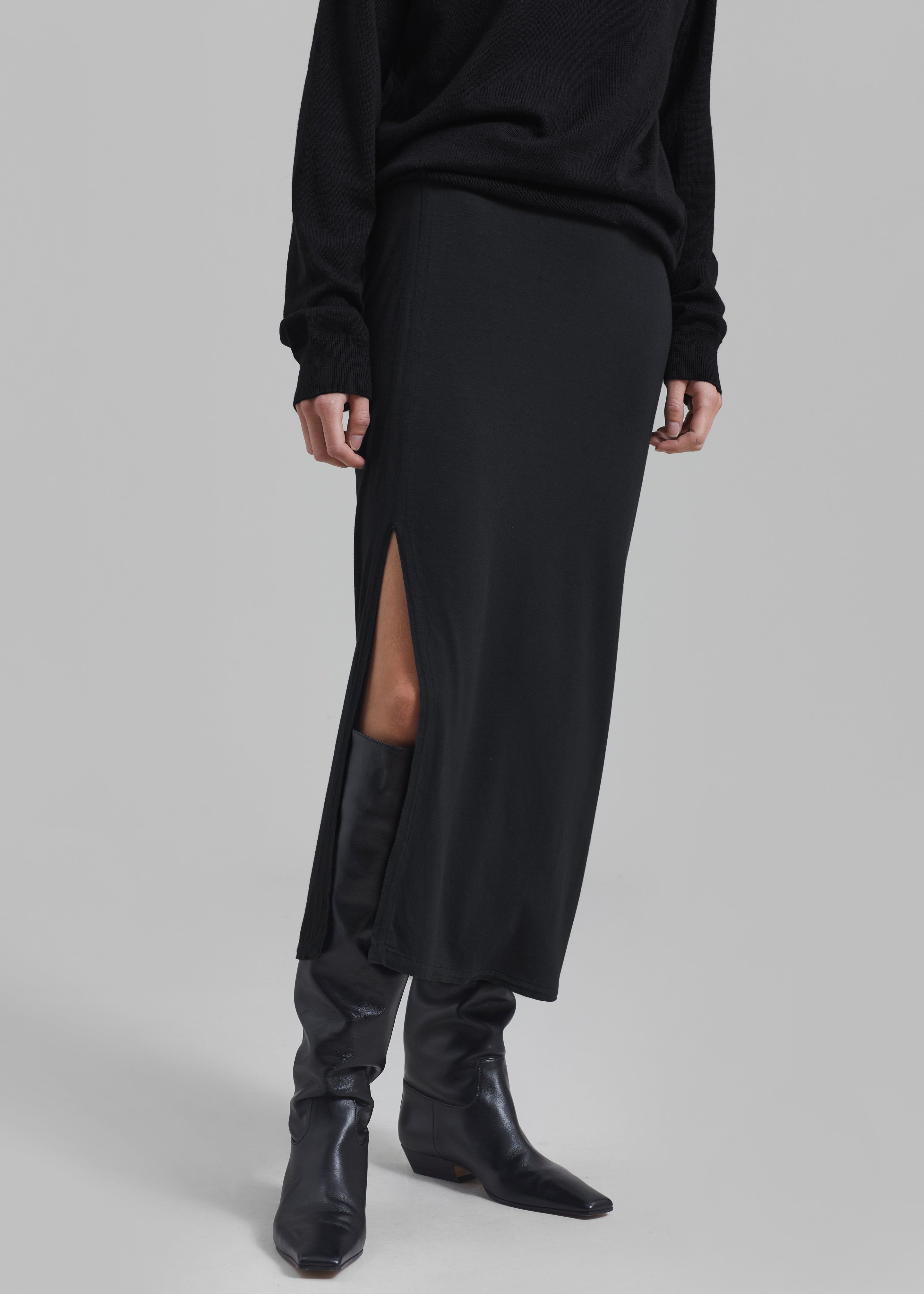 Black maxi skirt with slits on both sides best sale