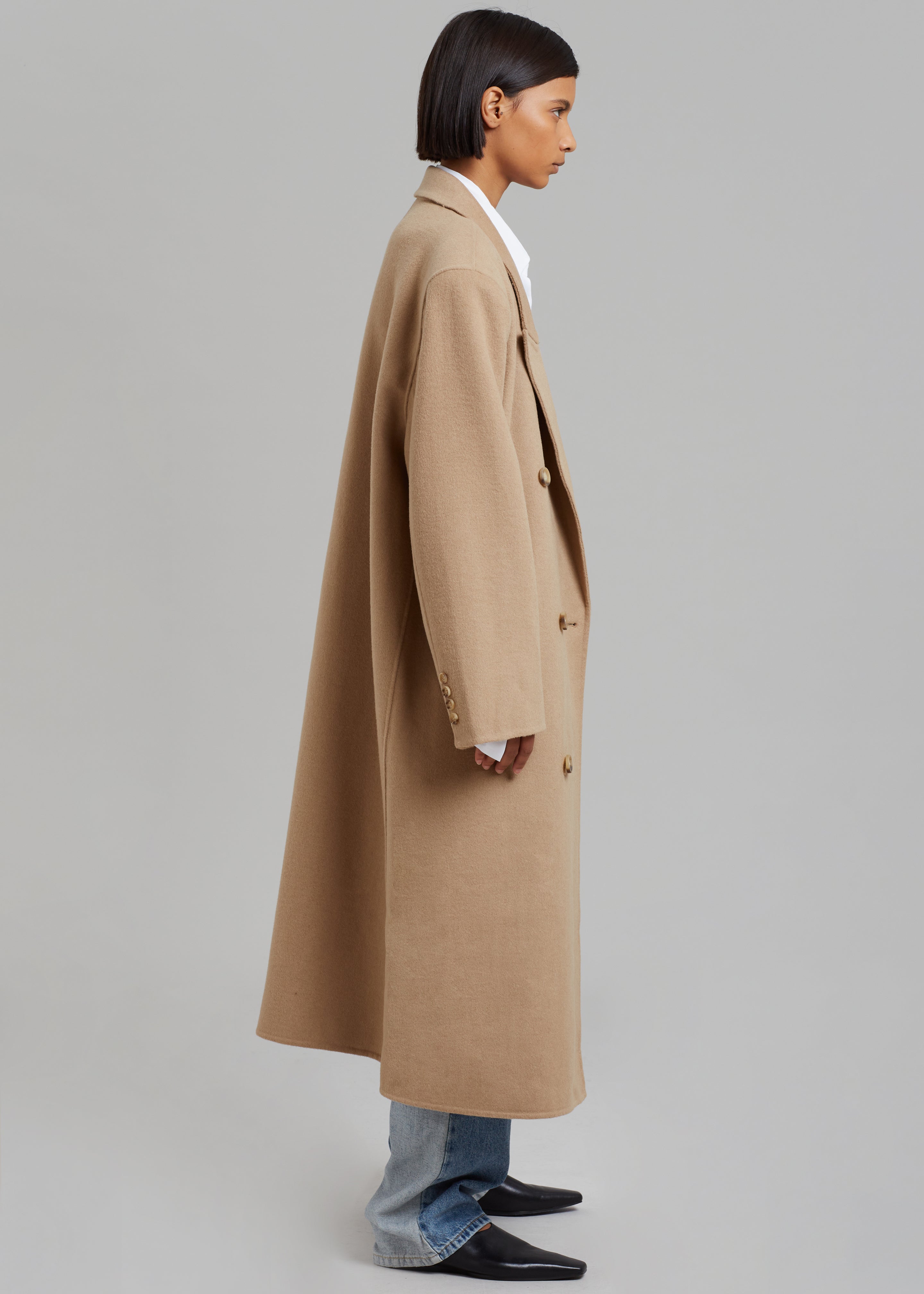 Alexis Padded Shoulder Coat - Camel – The Frankie Shop Europe Alexis Padded Shoulder Coat - Camel – The Frankie Shop Europe