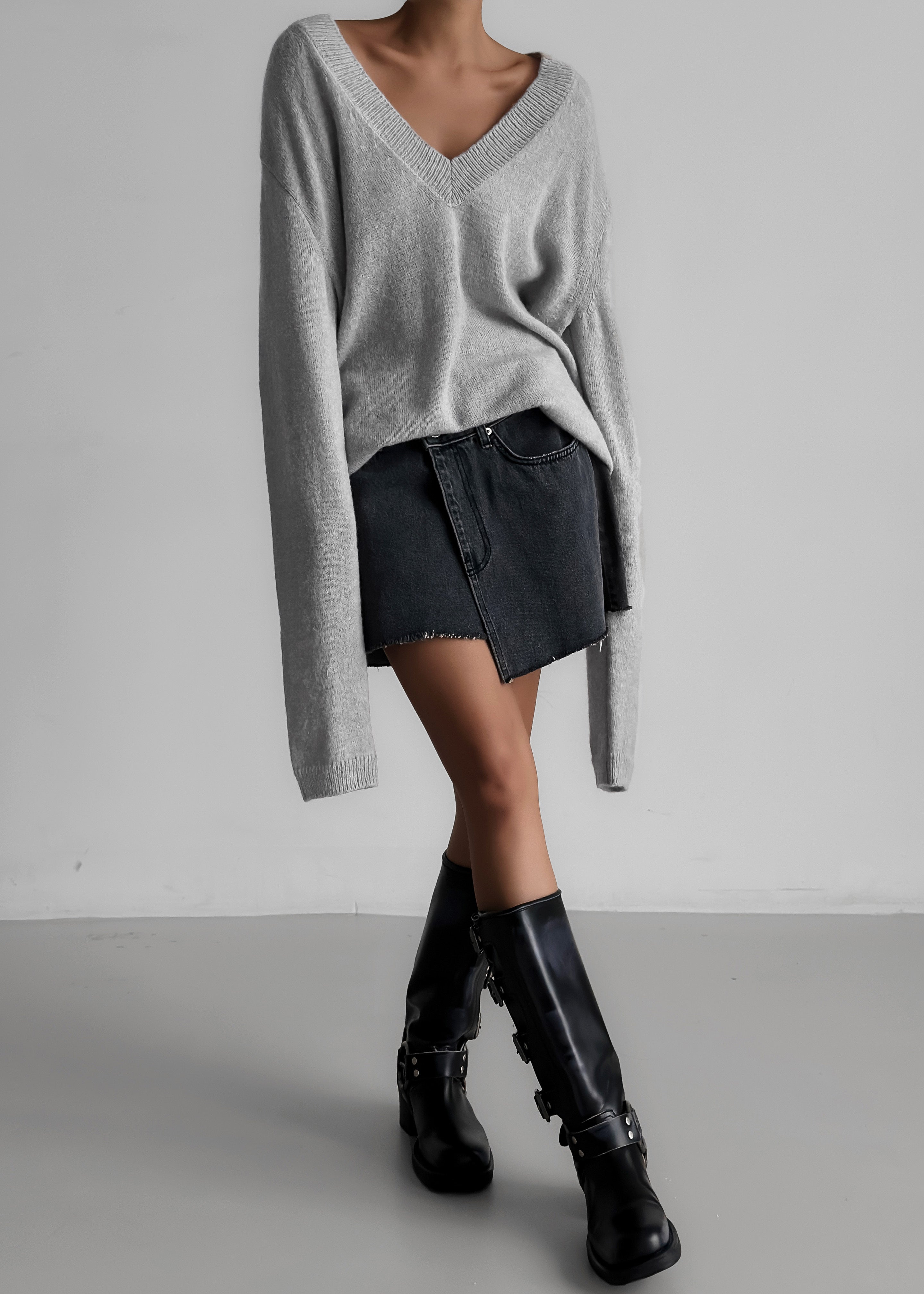 Brayden V Neck Sweater - Light Grey - 6