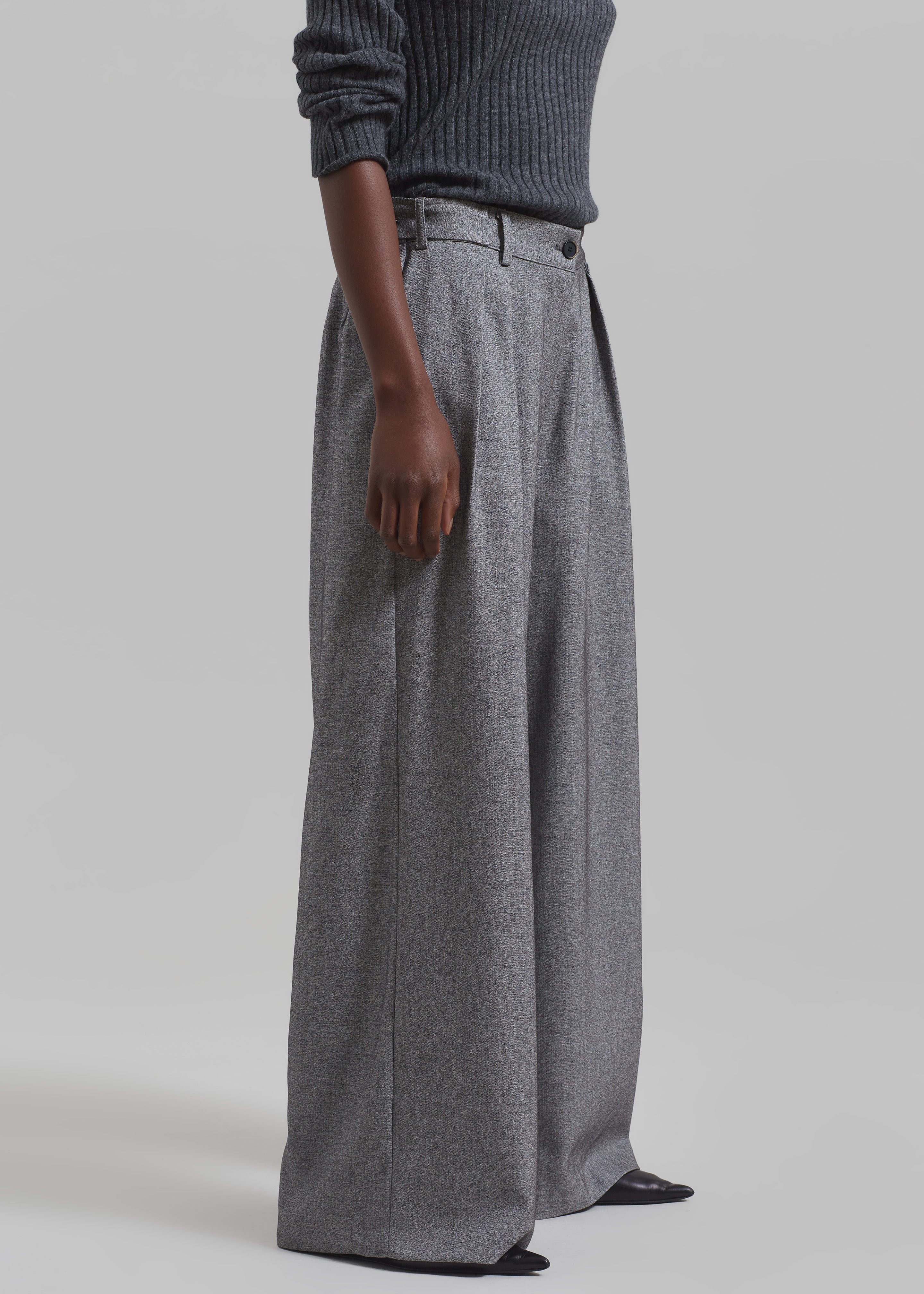 Casey Pleated Trousers - Grey - 9