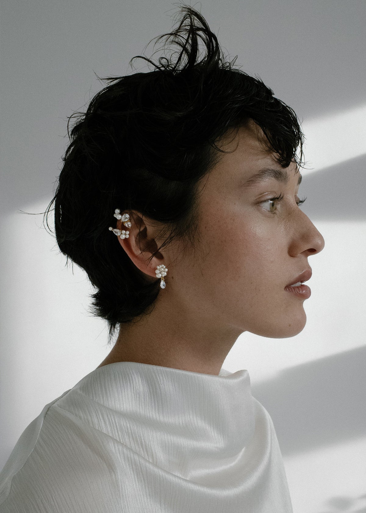 Completedworks Chasing Shadows III Ear Cuff - Pearl/Zirconia/Gold Vermeil - 3