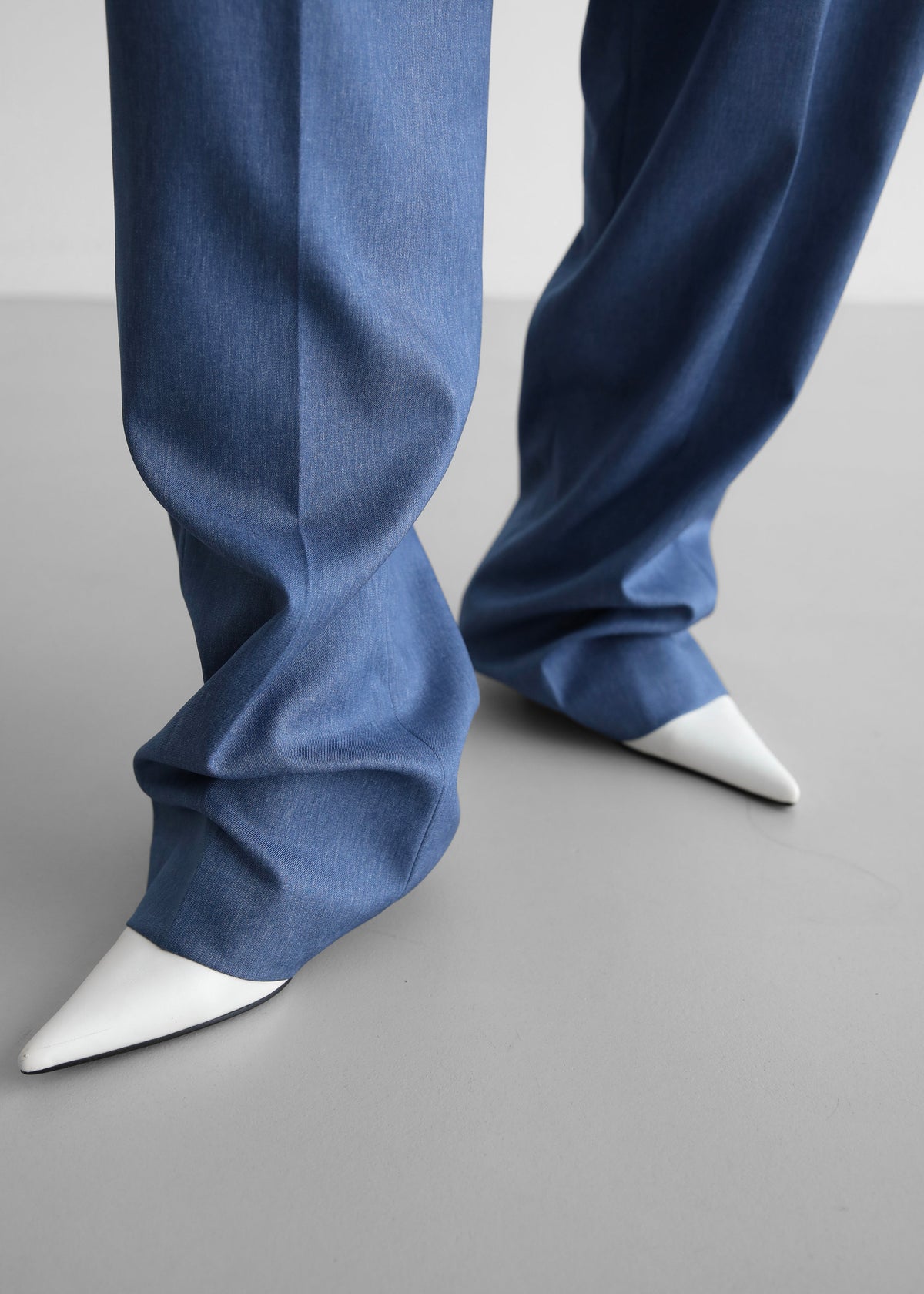 Cooper Pintuck Trousers - Blue - 3