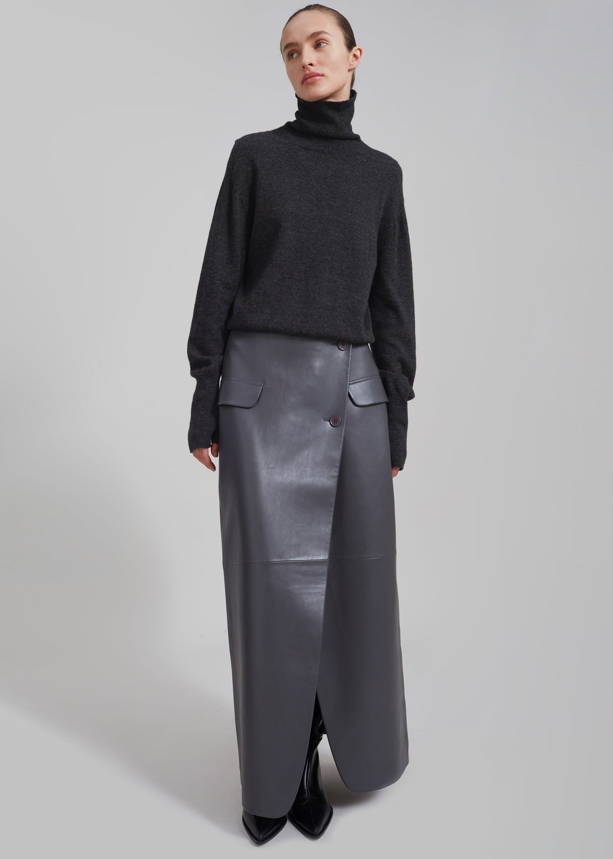 Delia Wool Turtleneck - Charcoal - 8