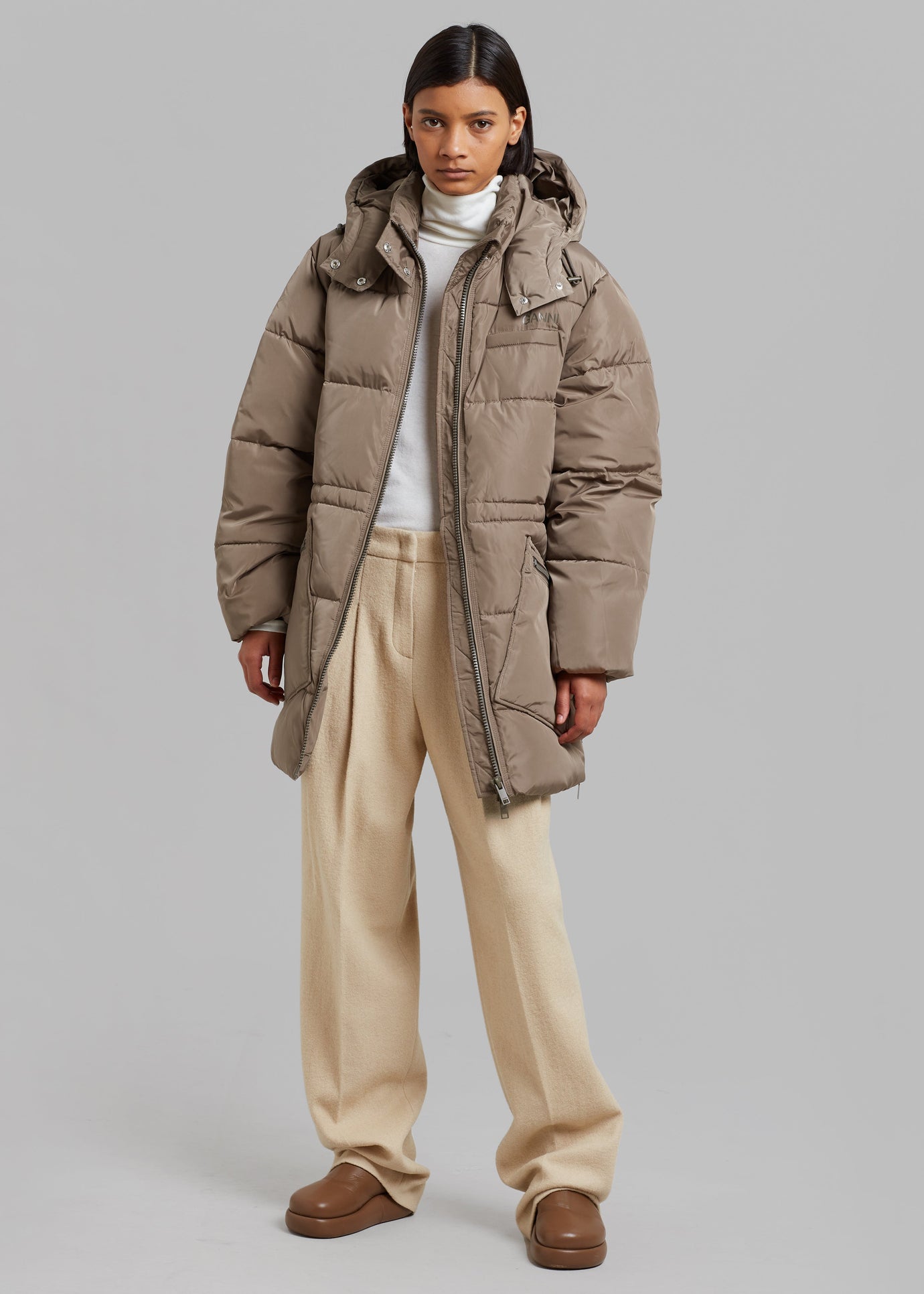 GANNI Tech Puffer Oversized Midi Jacket - Fossil