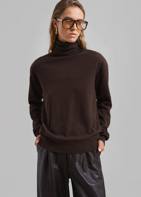 Ines Thin Padded Turtleneck - Brown