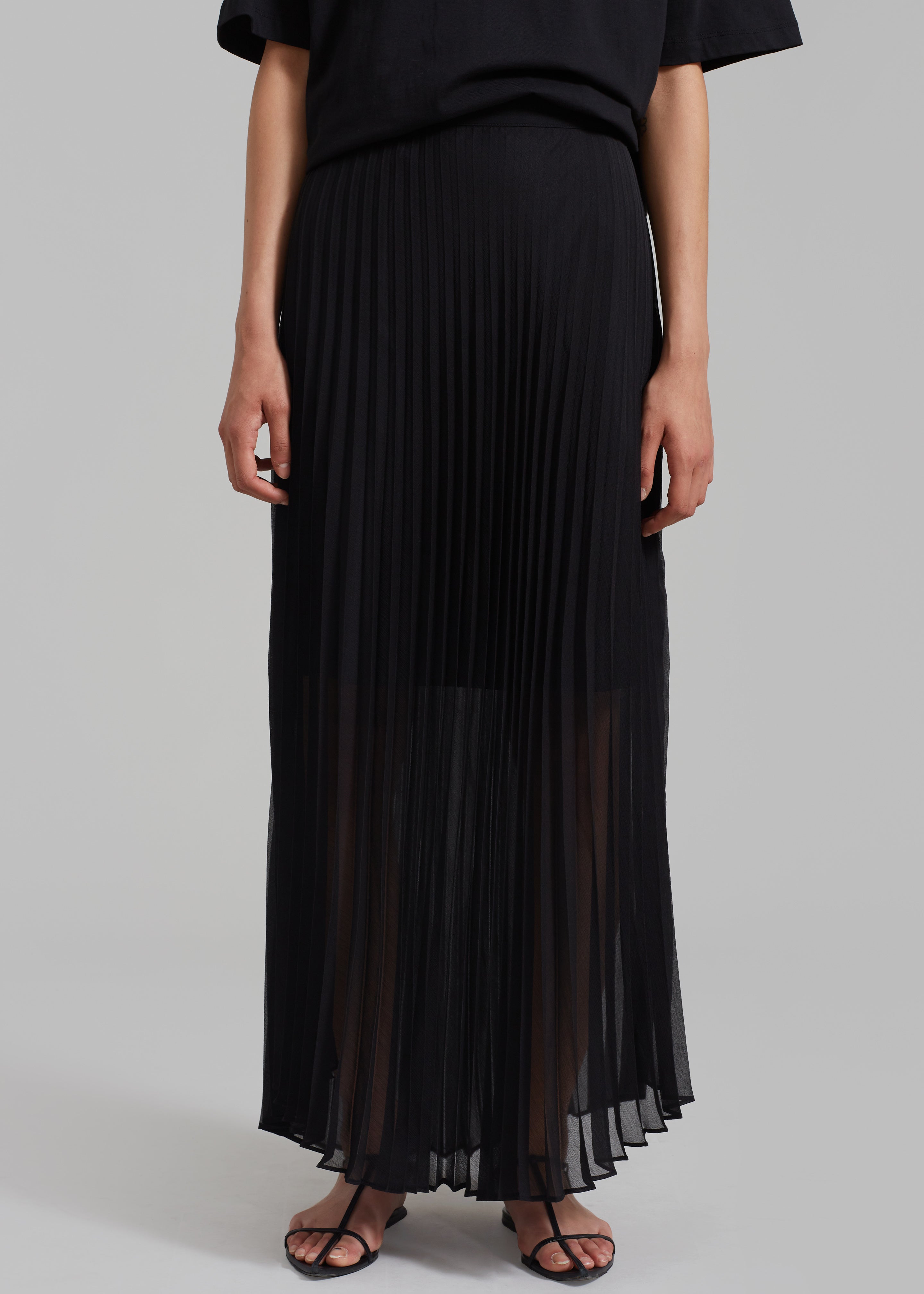 Kaya Pleated Maxi Skirt Black