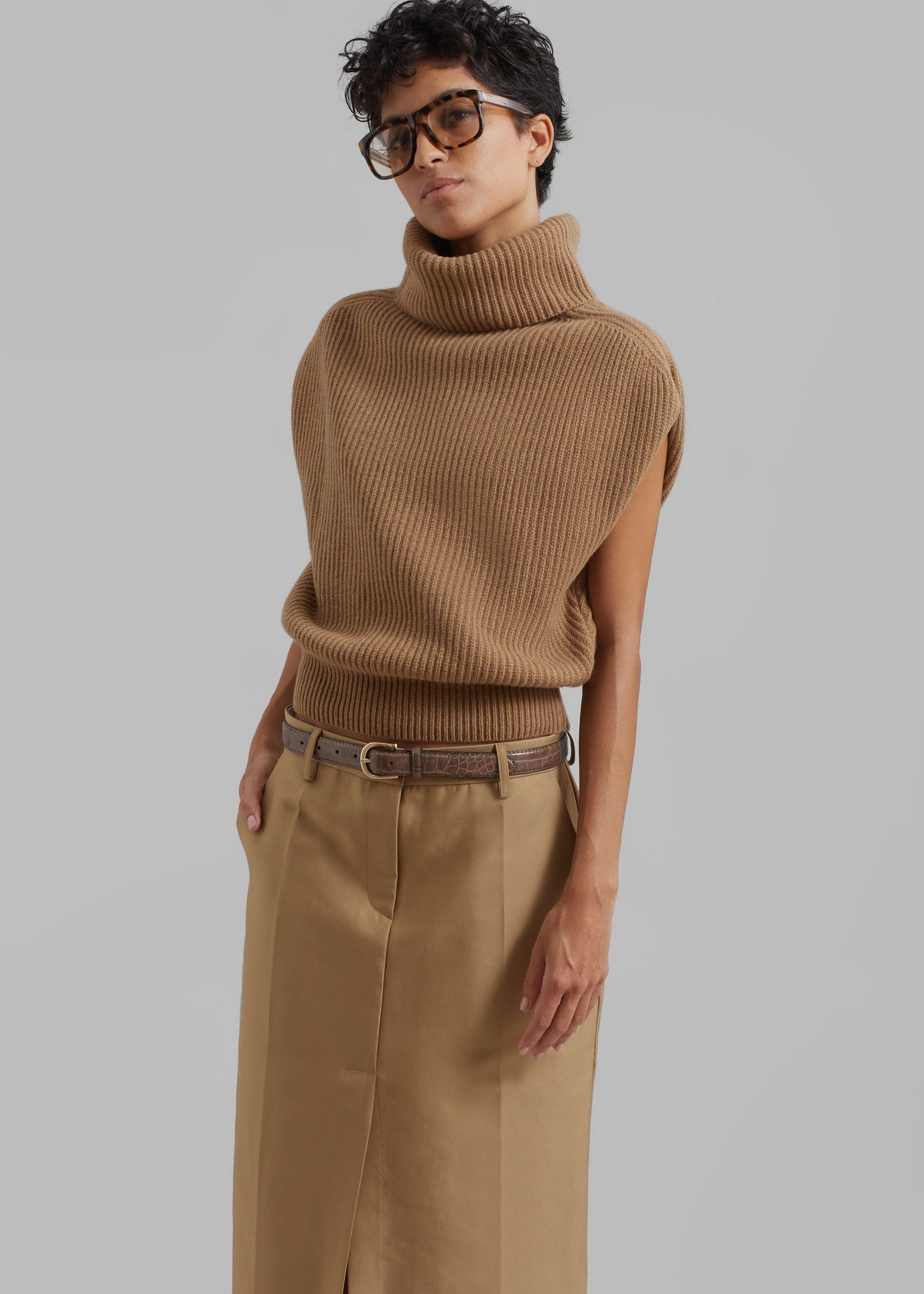 Lana Sleeveless Turtleneck - Camel