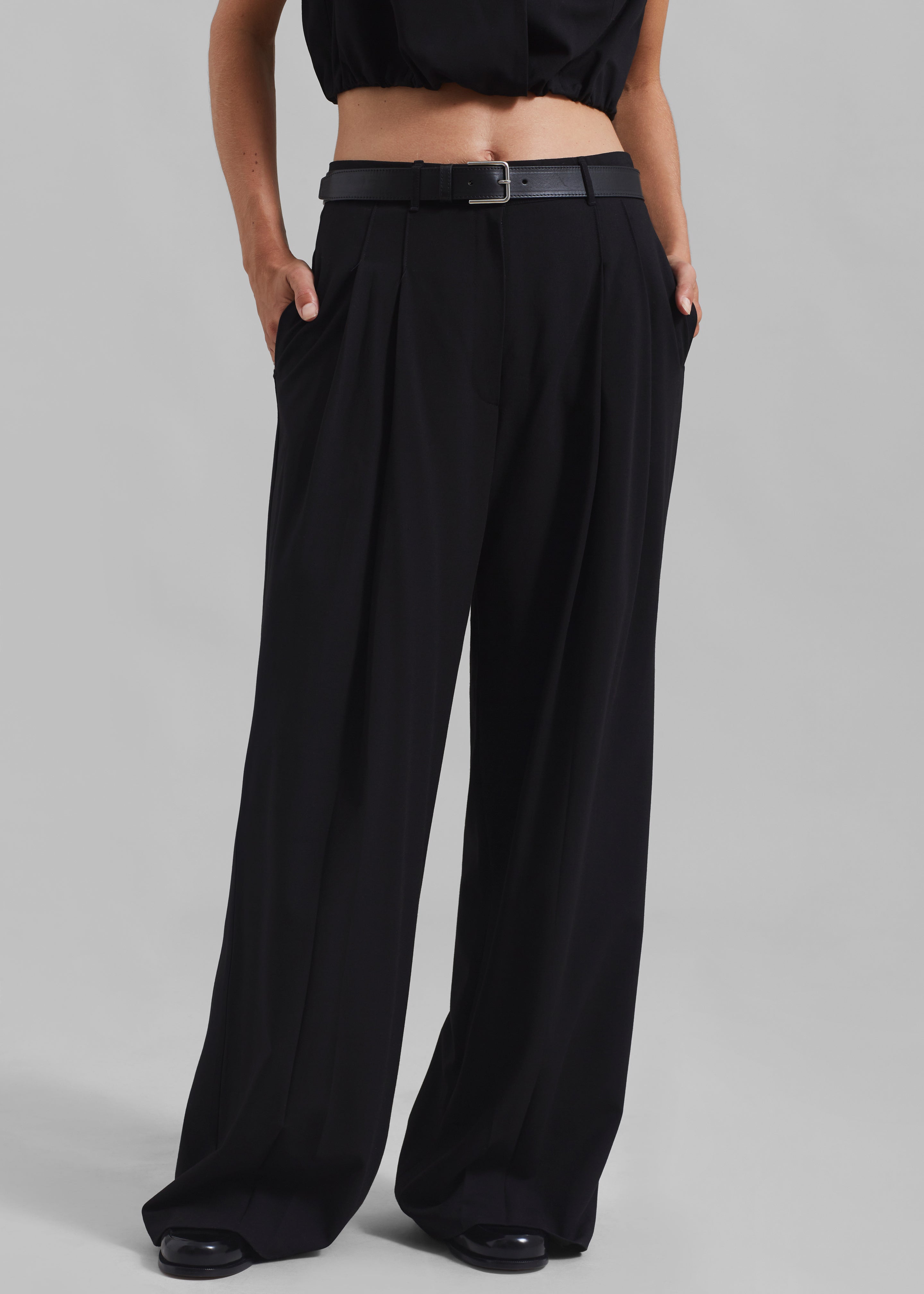 Lilly Pleated Trousers - Black - 2
