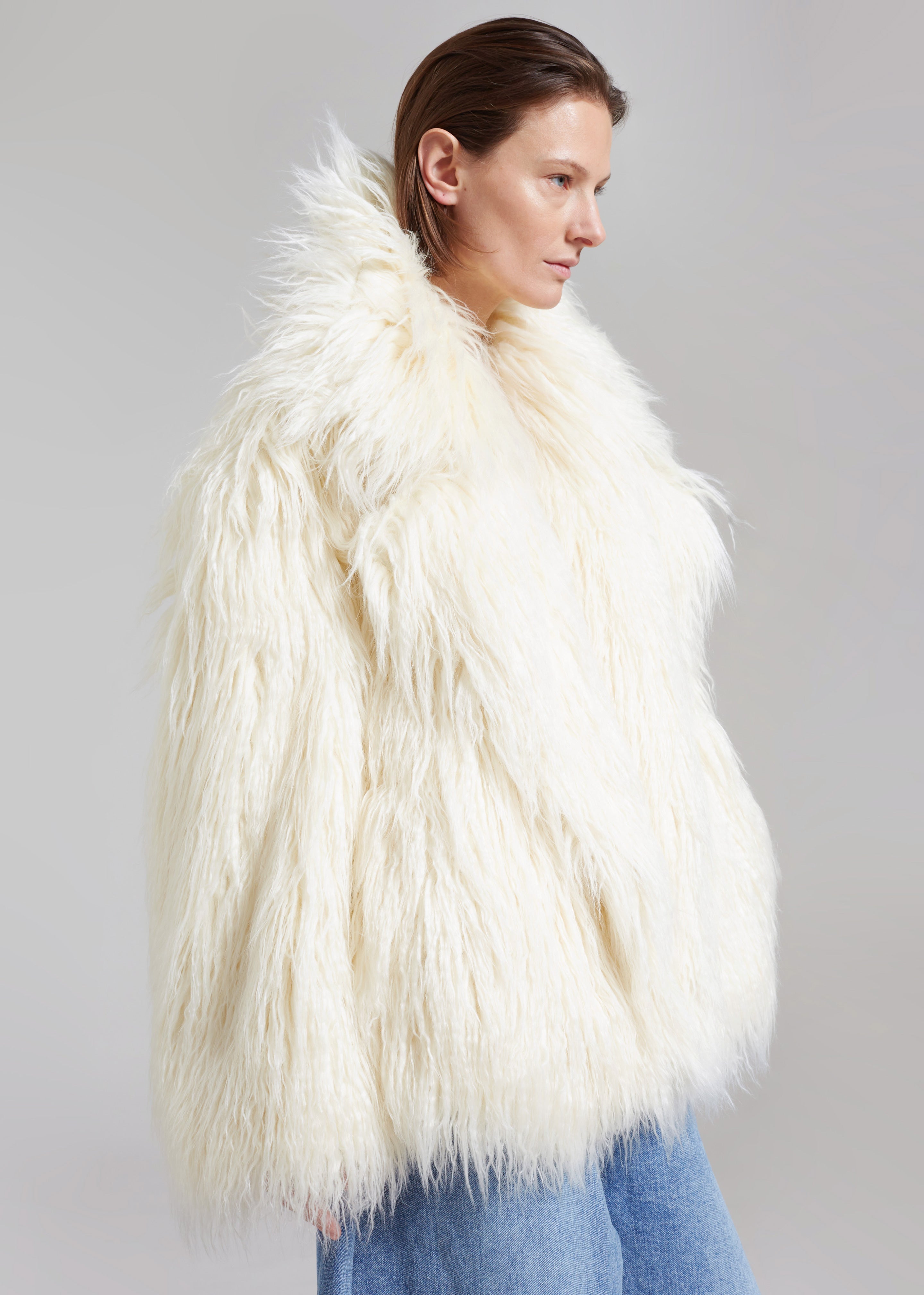 Liza Short Faux Fur Coat - Off White - 4