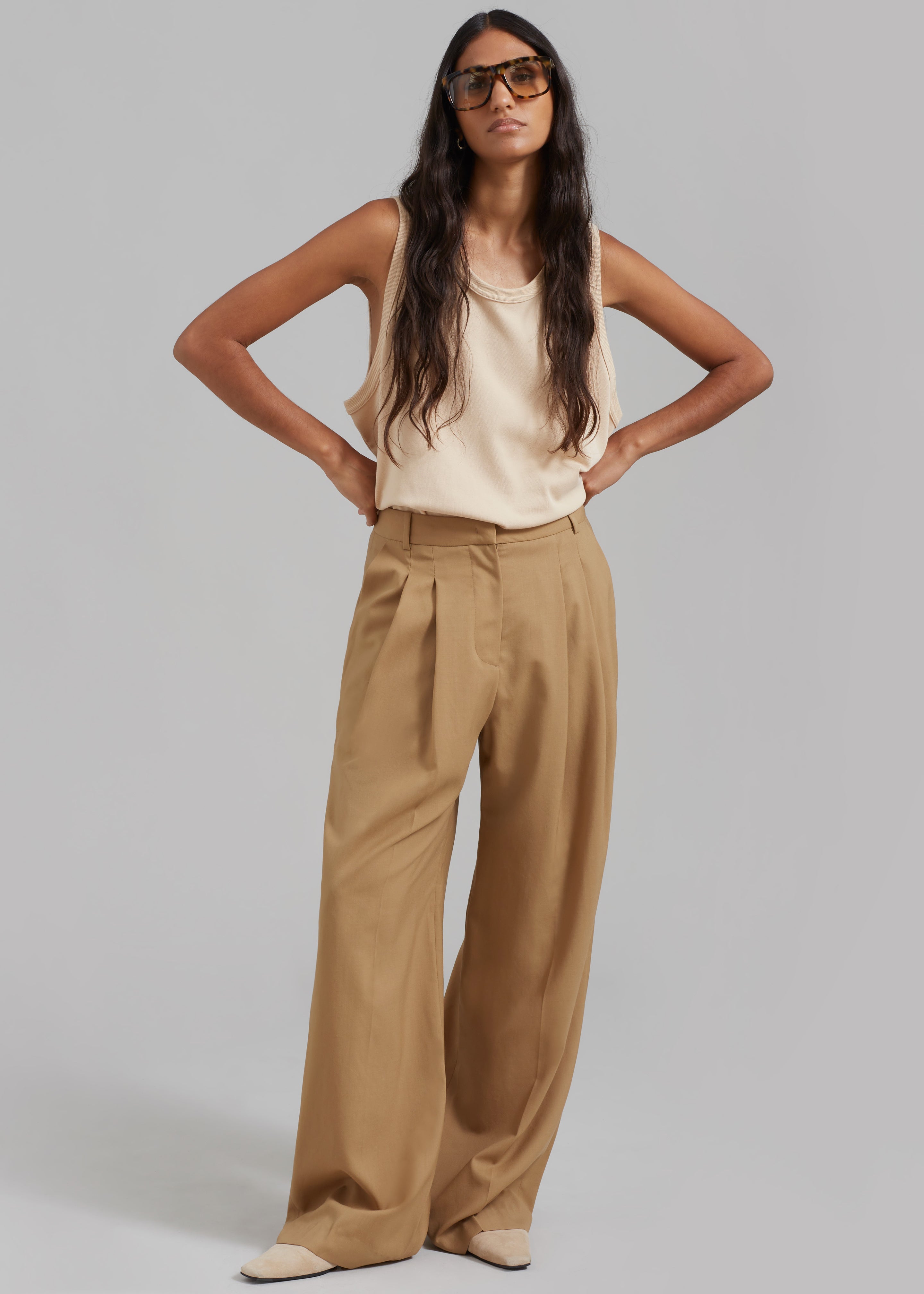 Low Classic Basic Long Trousers - Beige