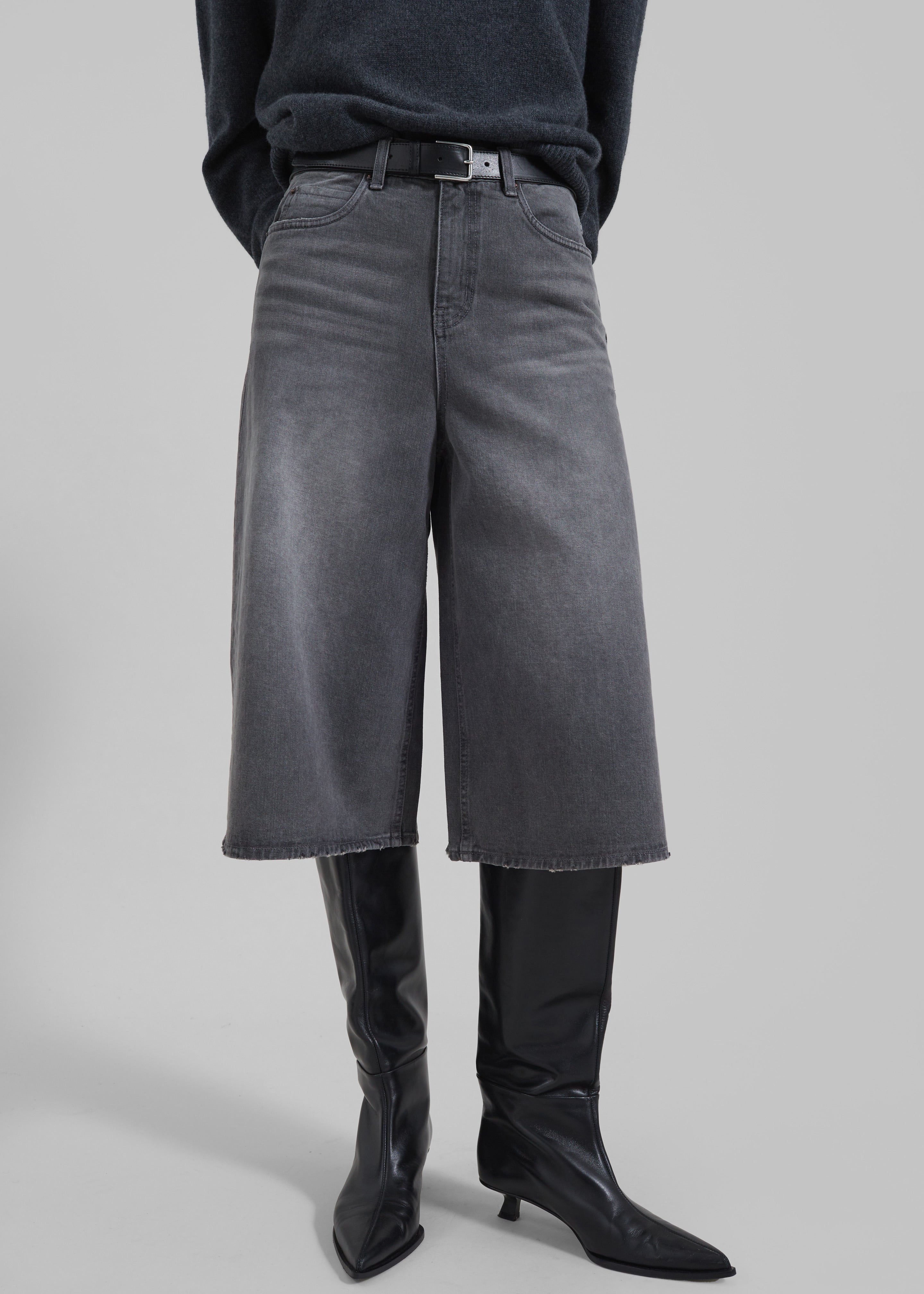 Low Classic Denim Bermuda Pants - Grey - 10