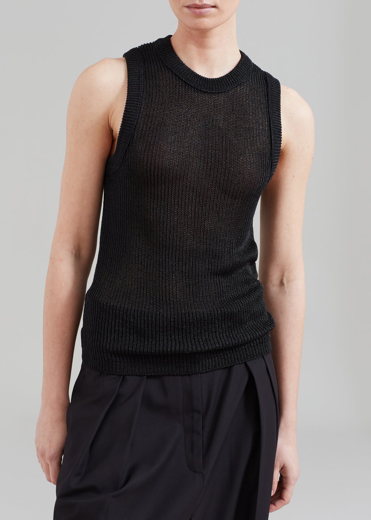 Low Classic Resort Sleeveless Top - Black - 5