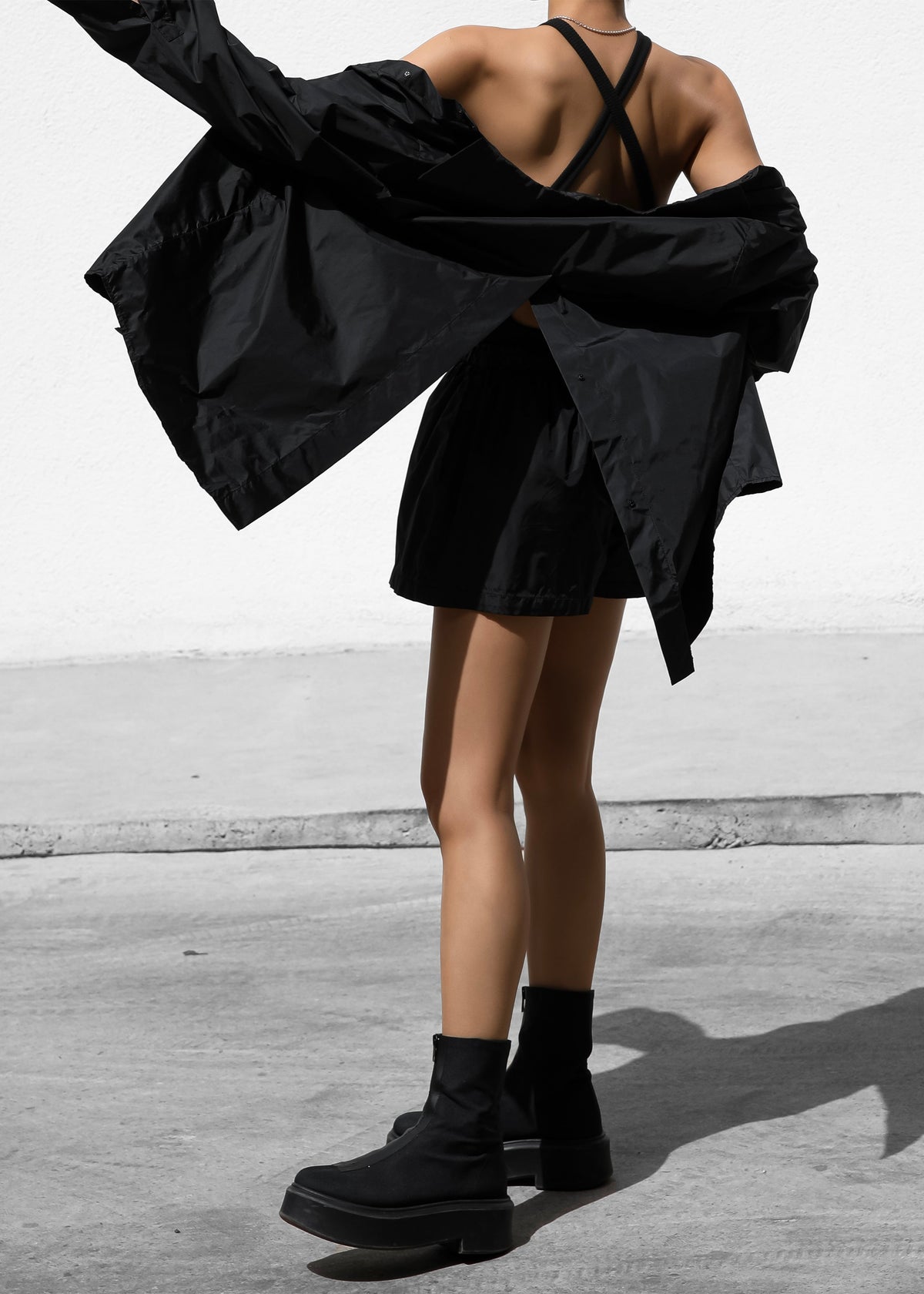 Lucy Open Back Oversized Shirt - Black - 3