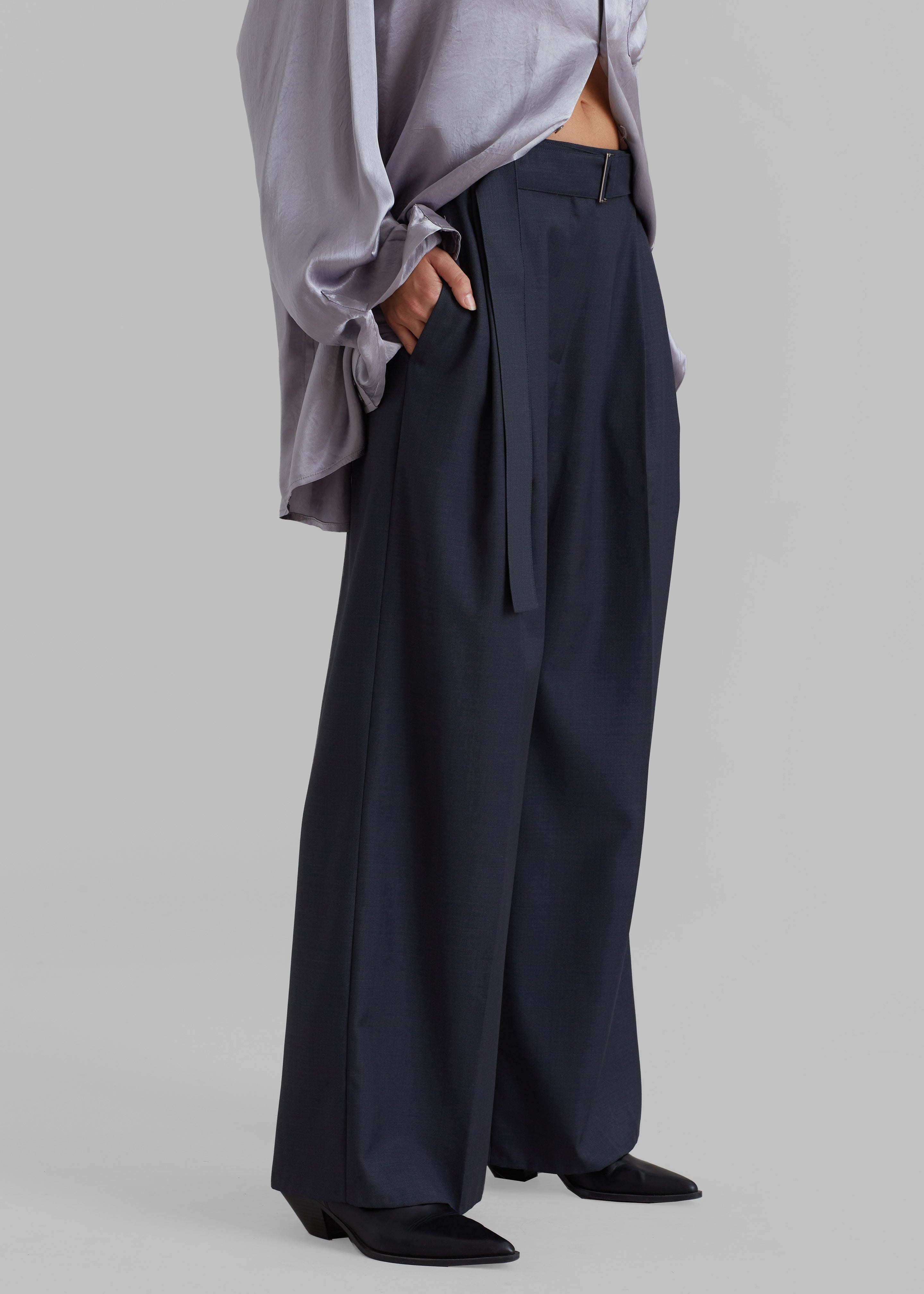 Lyxe Belted Pants - Charcoal - 1