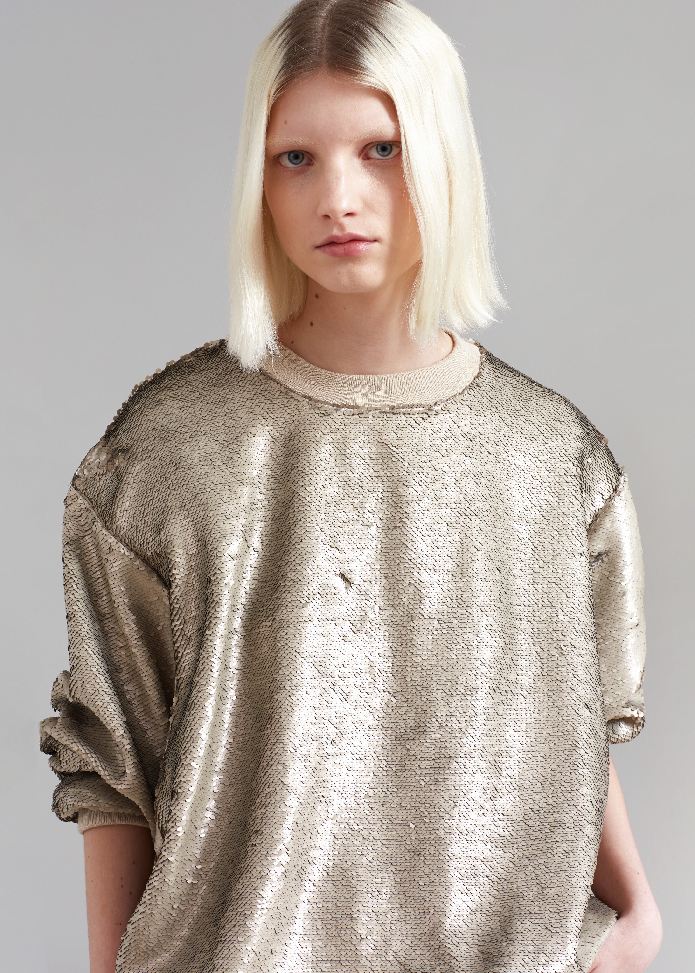 Sweatshirt with sequins on sale