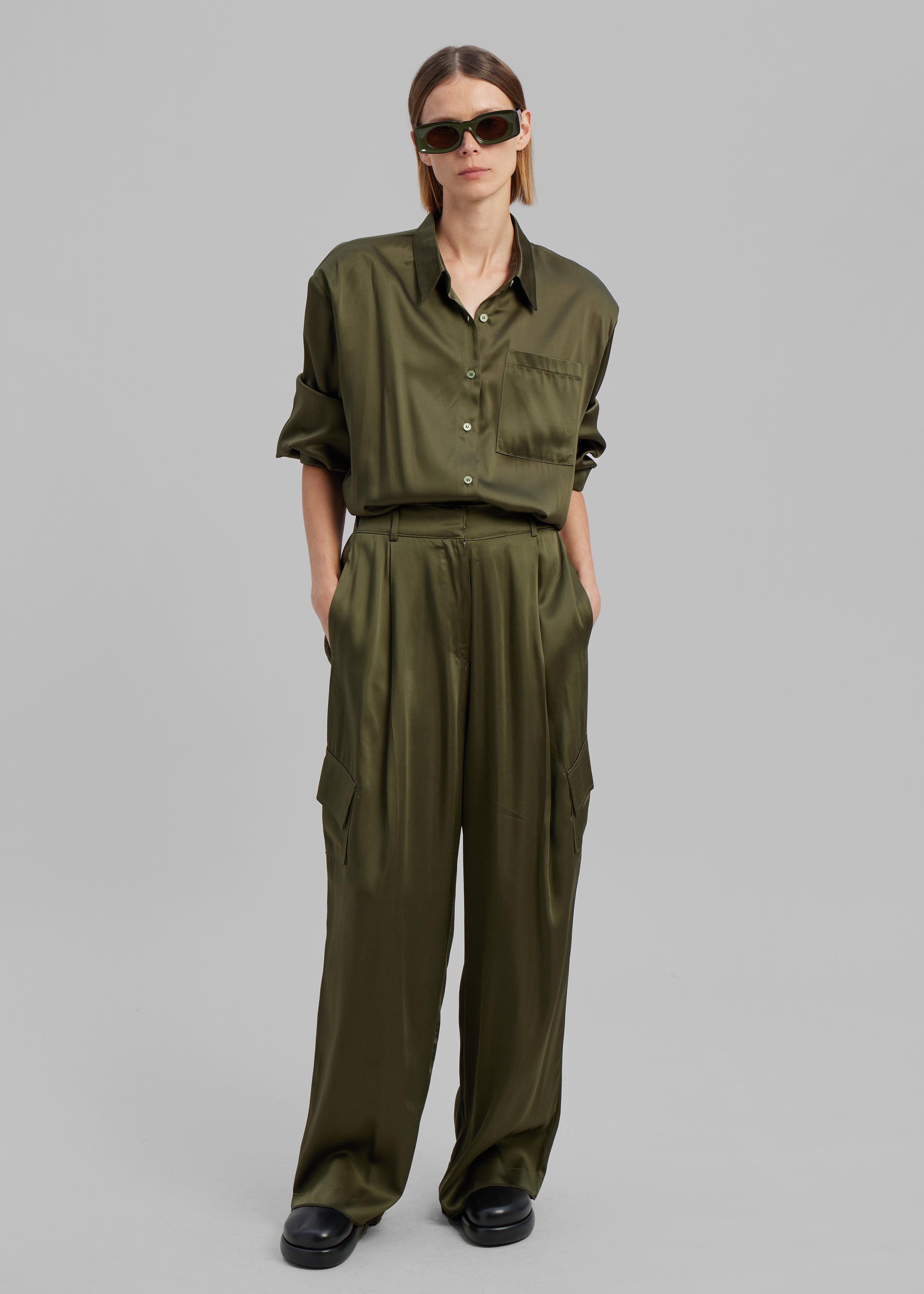 Menne Silky Trousers - Olive - 3