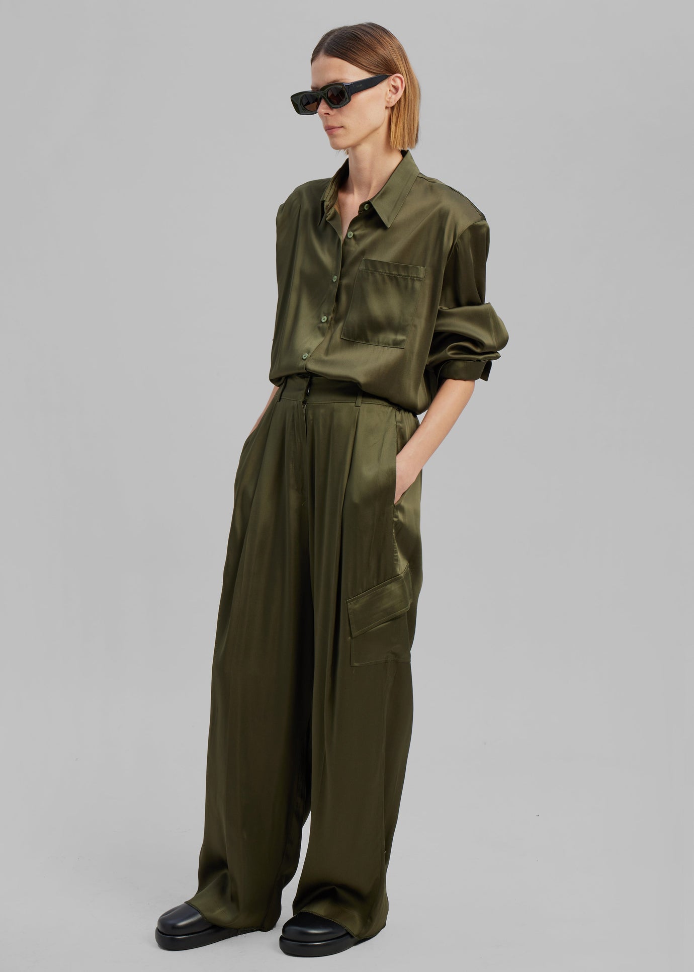 Menne Silky Trousers - Olive