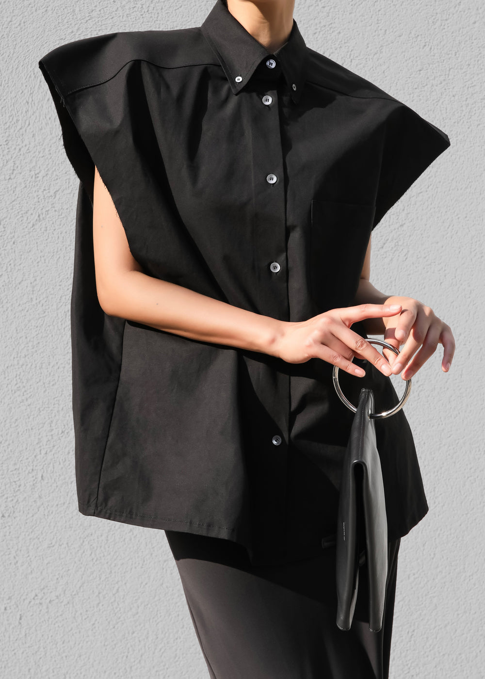 Rae Sleeveless Button Down Shirt - Black - 1