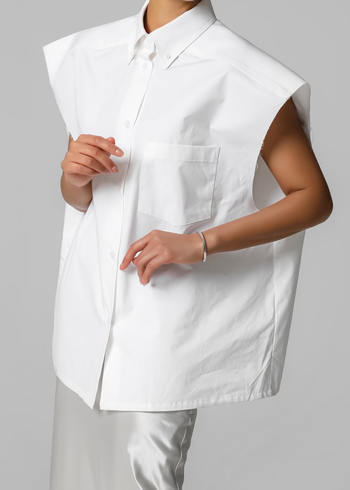 Rae Sleeveless Button Down Shirt - White - 3