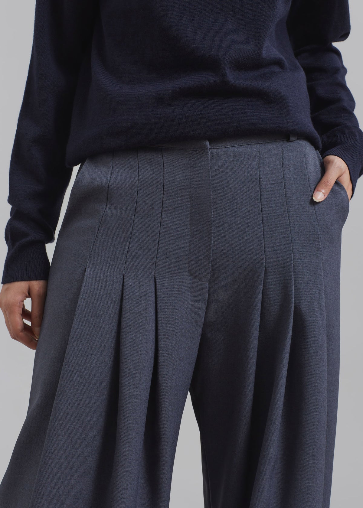 Regina Pleated Trousers - Grey - 4