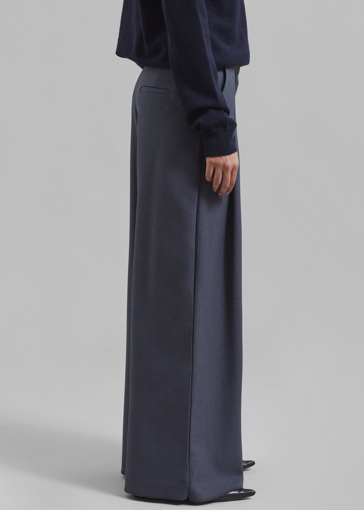 Regina Pleated Trousers - Grey - 6