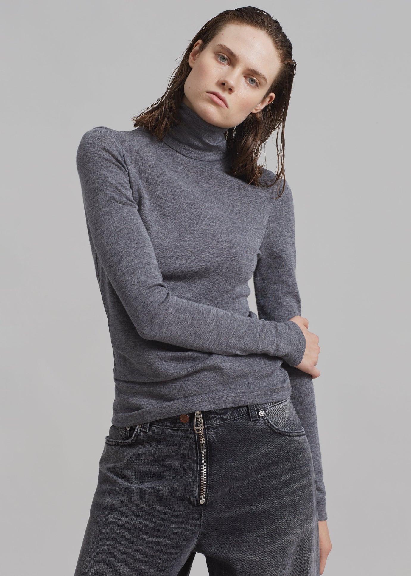 Róhe Fine Merino Turtleneck - Grey Melange