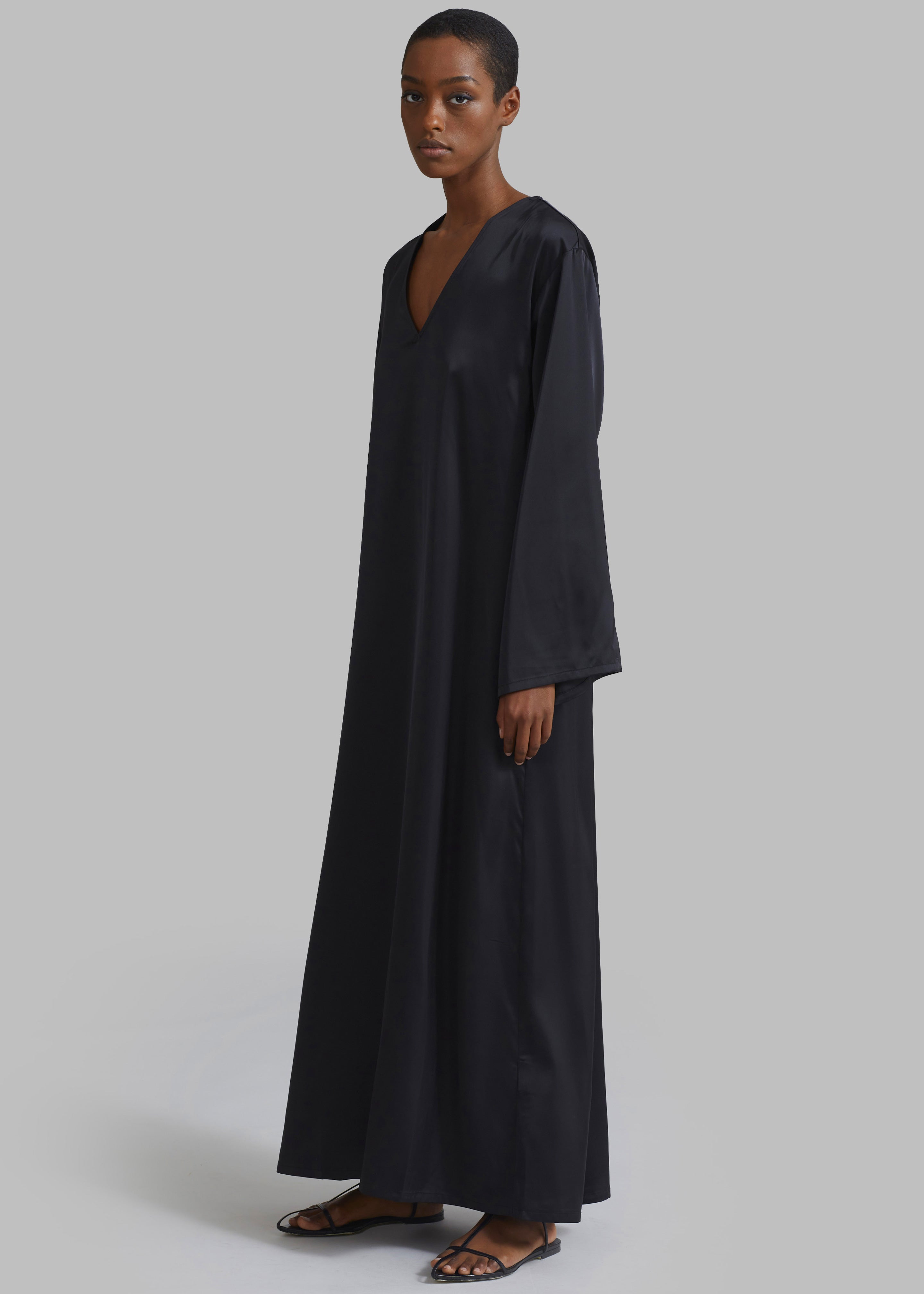 Solaqua V-Neck Dress - Noir - 1