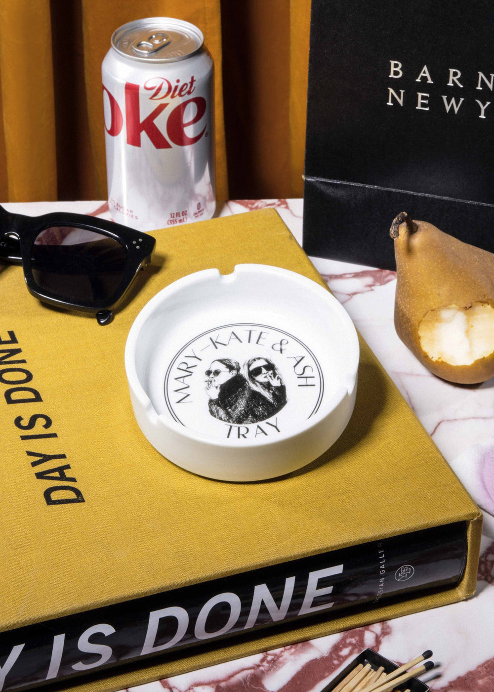 THNK1994 Mary-Kate & Ash-Tray - White - 1